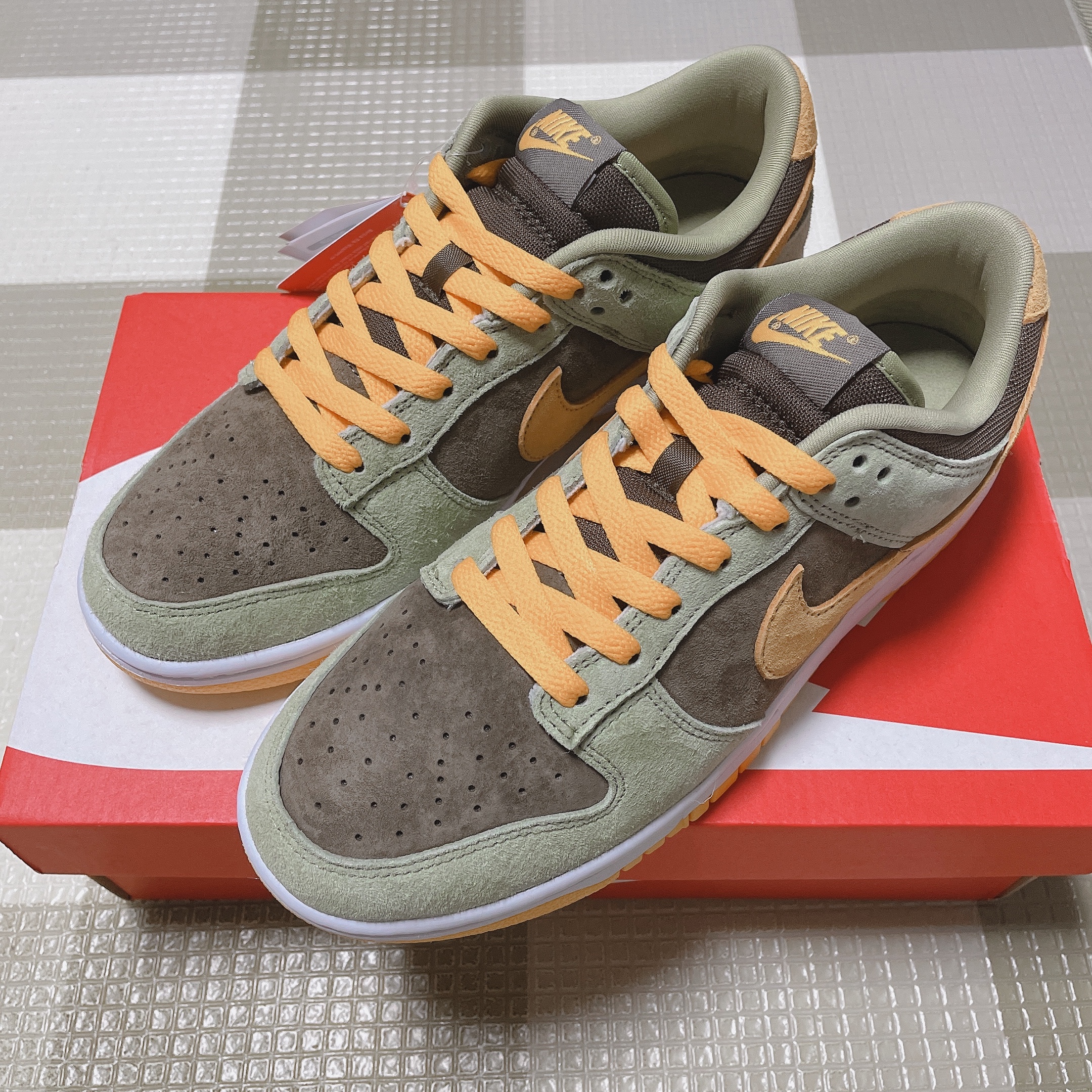 Nike Dunk Low SE Dusty Olive 착용 스타일