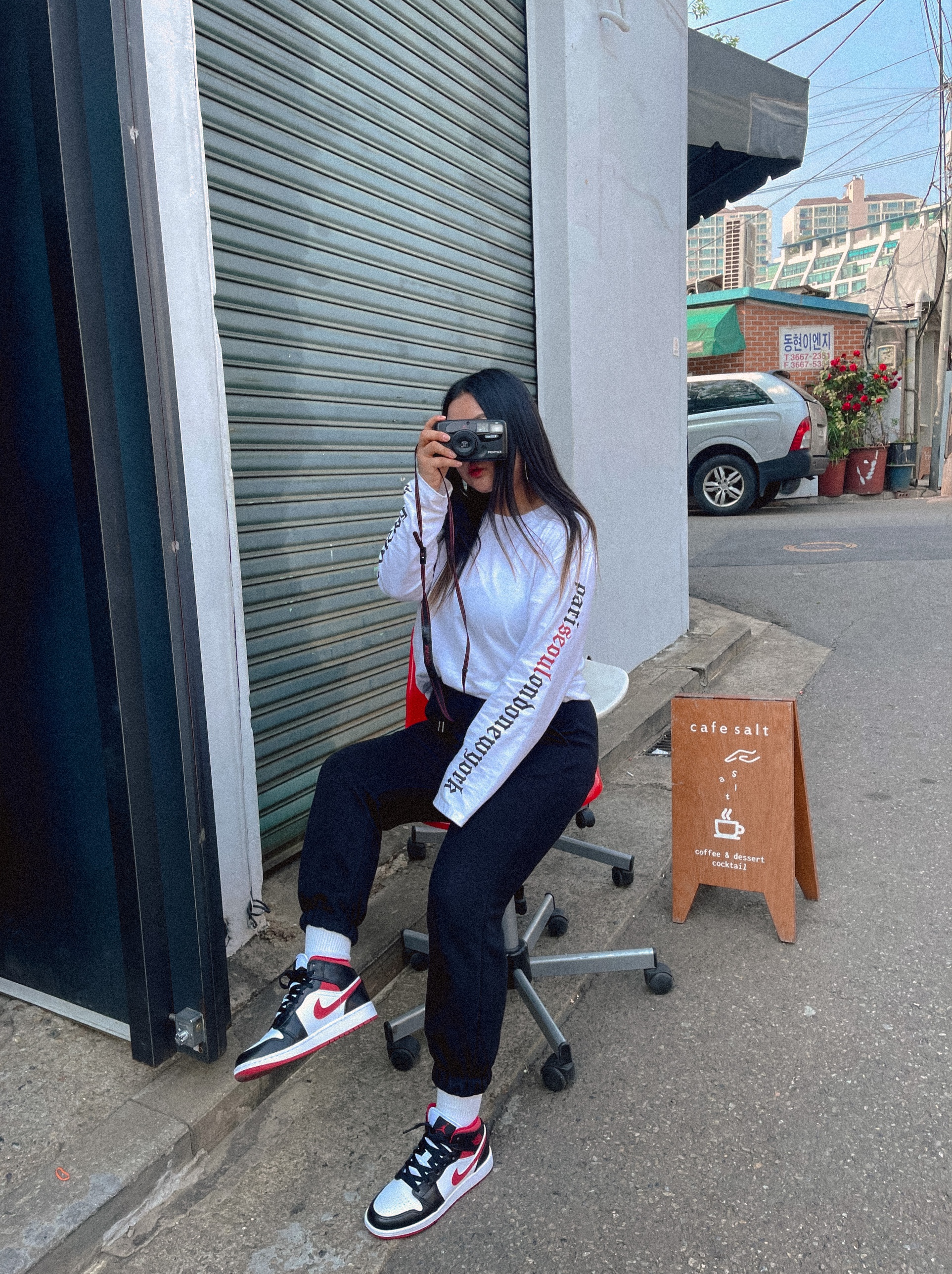 (GS) Jordan 1 Mid Gym Red Black White, Jordan 1 Mid Gym Red Black White 착용 스타일 - 2