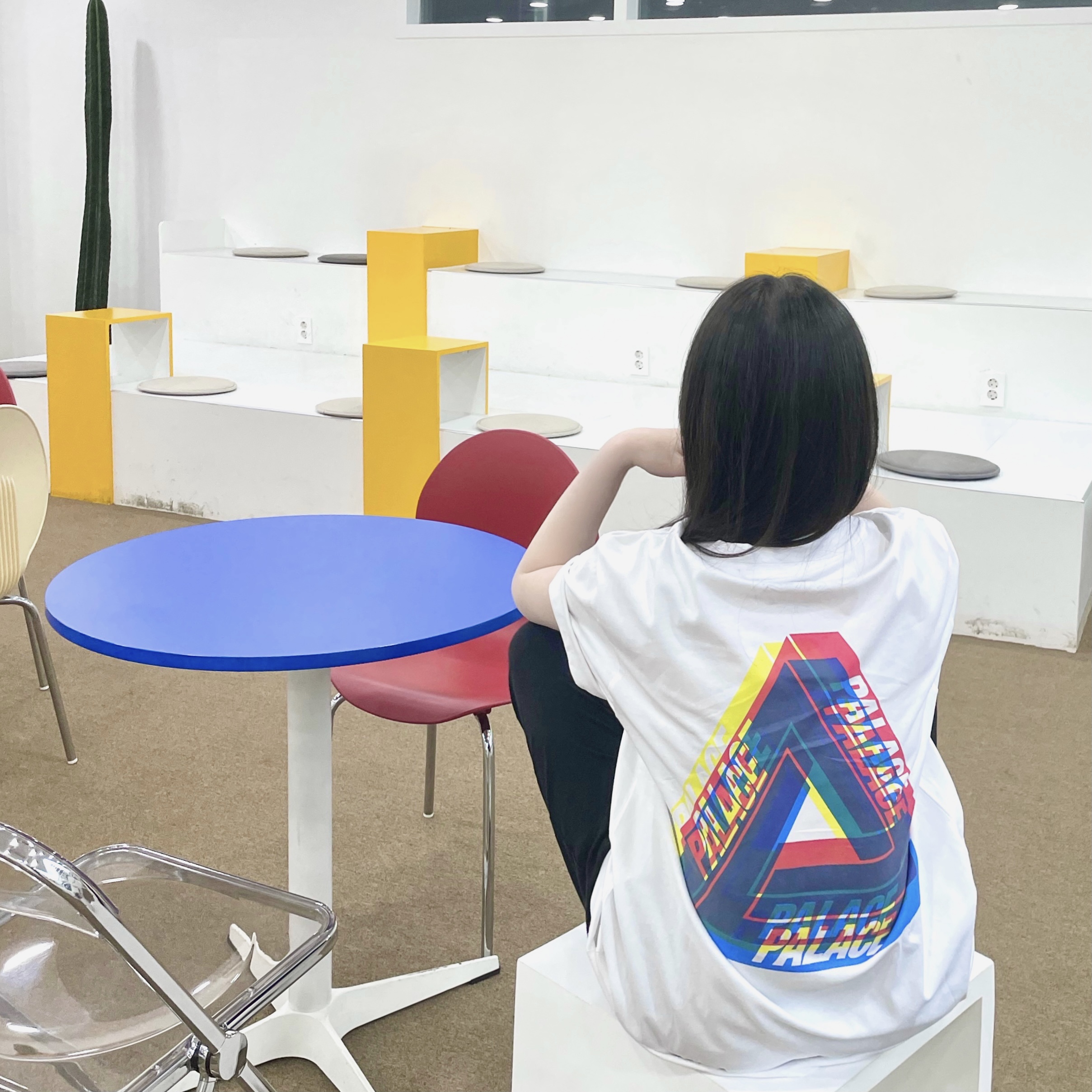 Palace Tri-Ferg Colour Blur T-Shirt White - 20FW 착용 스타일