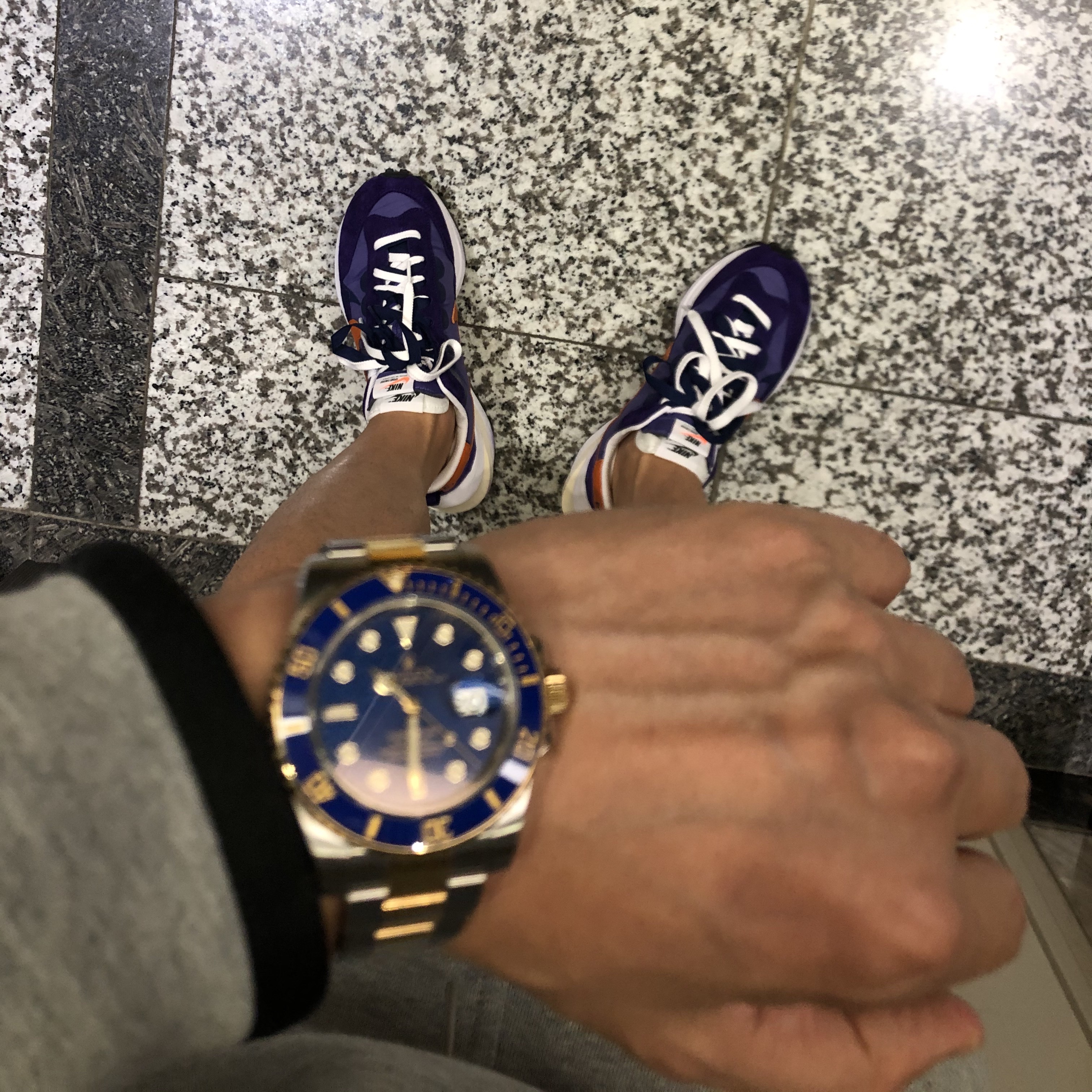 Nike x Sacai VaporWaffle Dark Iris, Rolex Submariner Date 41mm 126613LB Royal Blue Oyster 착용 스타일