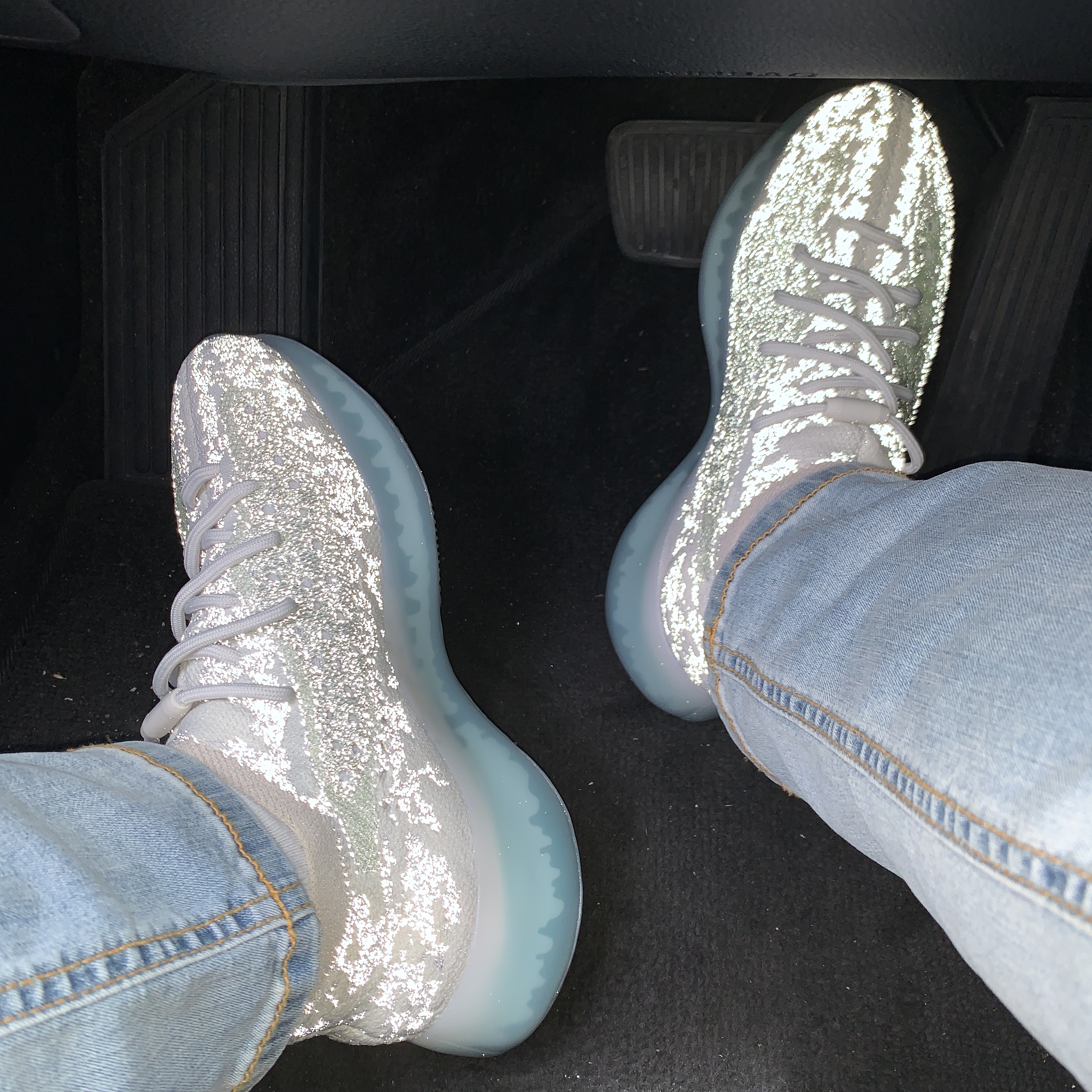 Adidas Yeezy Boost 380 Alien Blue - Reflective 착용 스타일 - 2