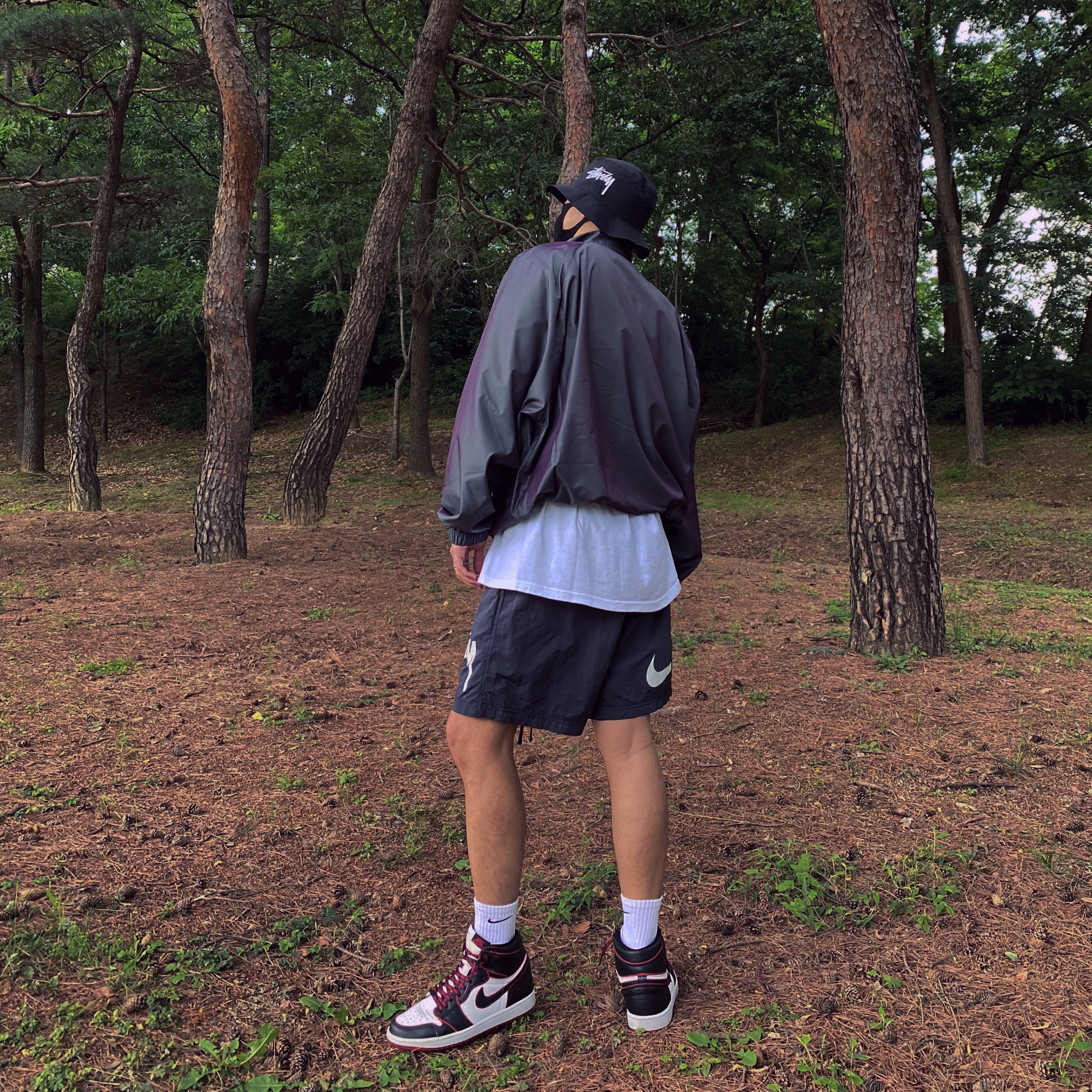 Essentials Track Jacket Iridescent - 20SS, Nike x Stussy Water Shorts Off Noir 착용 스타일 - 2