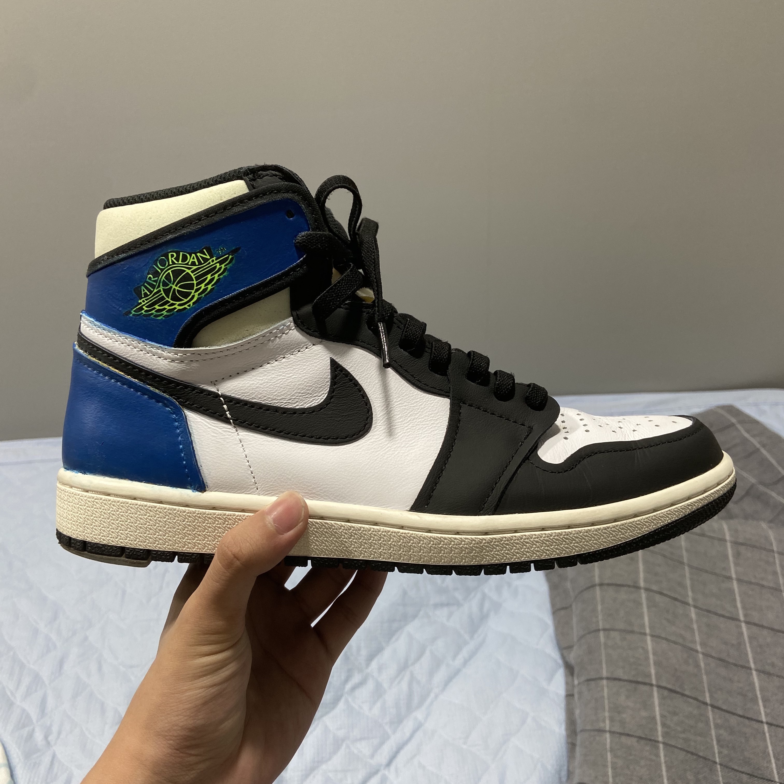 Jordan 1 Retro High OG Volt Gold, Jordan 1 x Fragment Retro High OG 착용 스타일 - 1