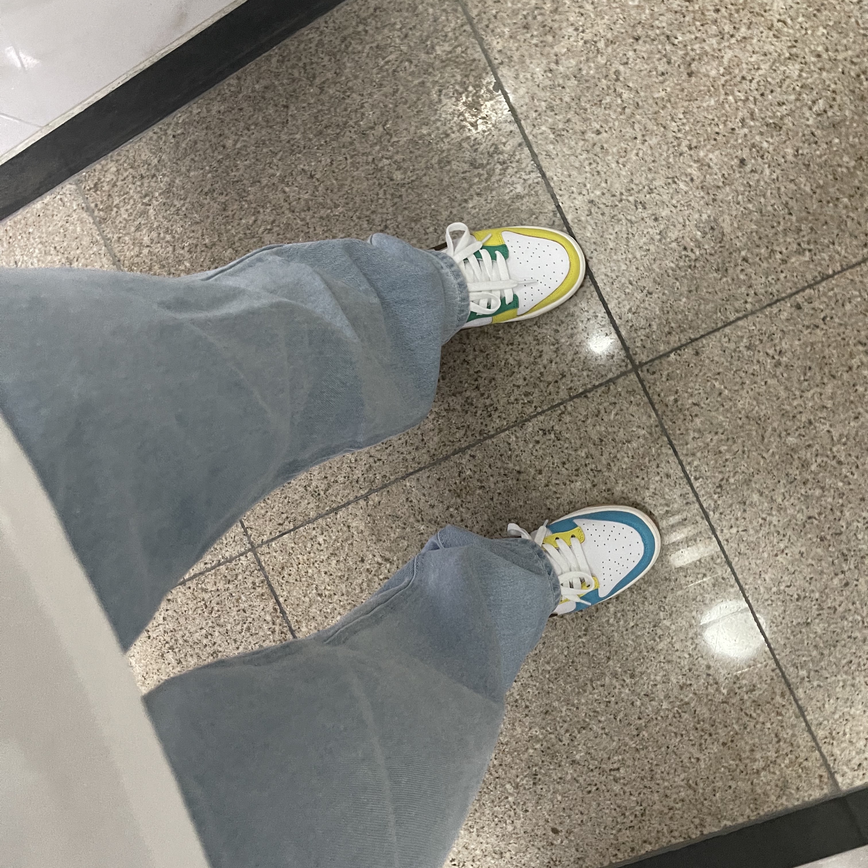 Nike Dunk Low SE Free.99 White 착용 스타일 - 2