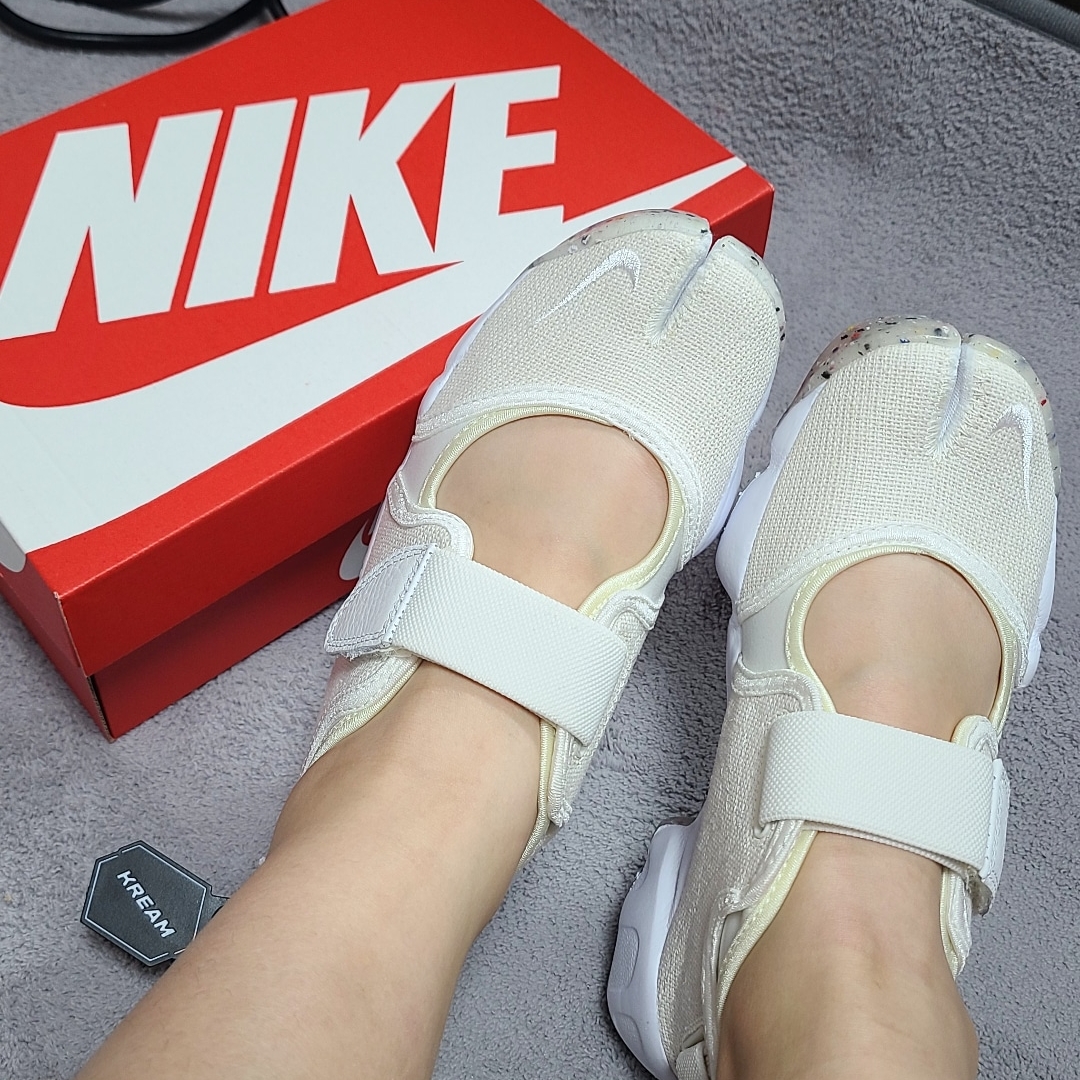 (W) Nike Air Rift Summit White 착용 스타일