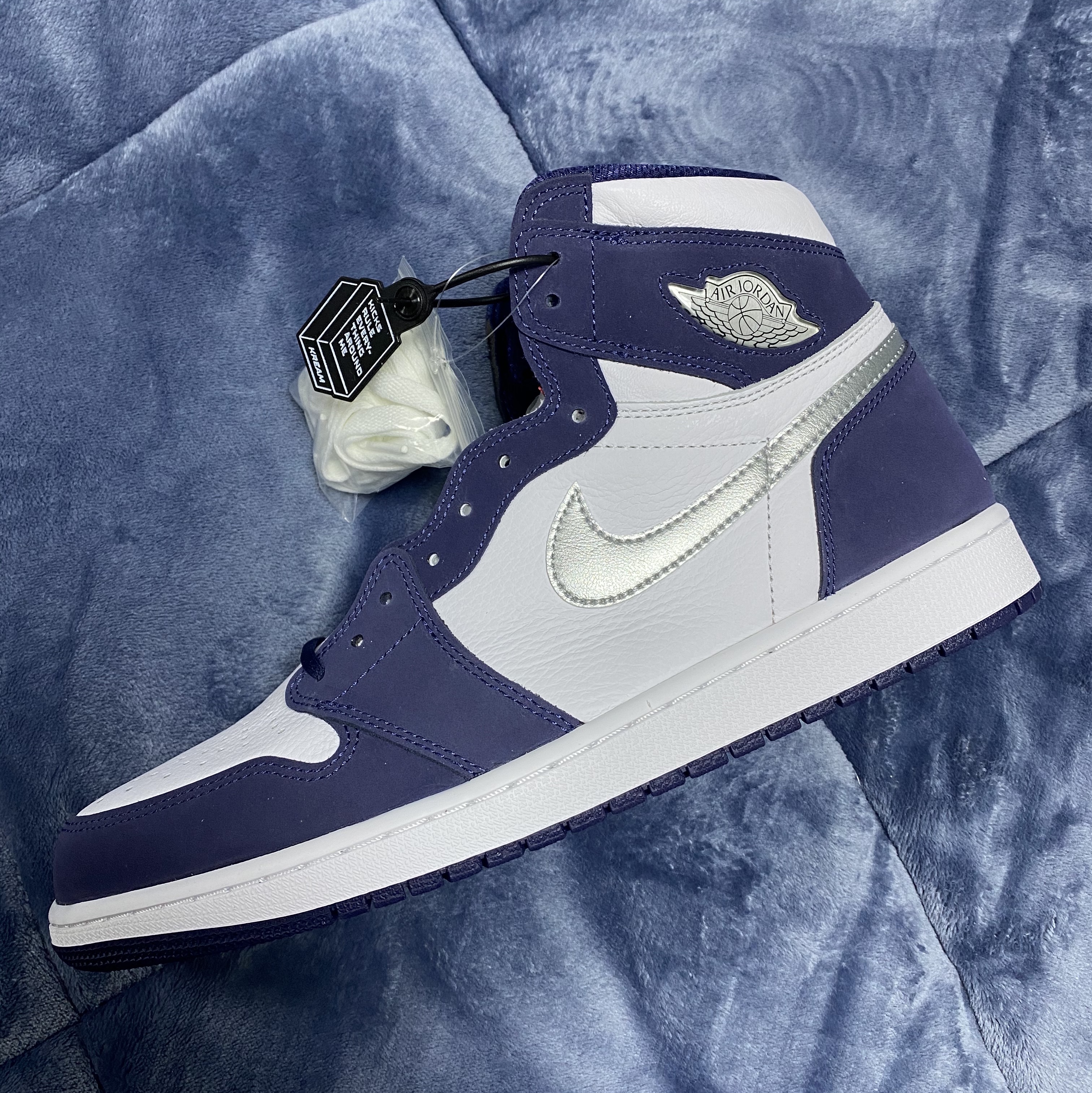 Jordan 1 Retro High OG CO.JP Midnight Navy 착용 스타일 - 2