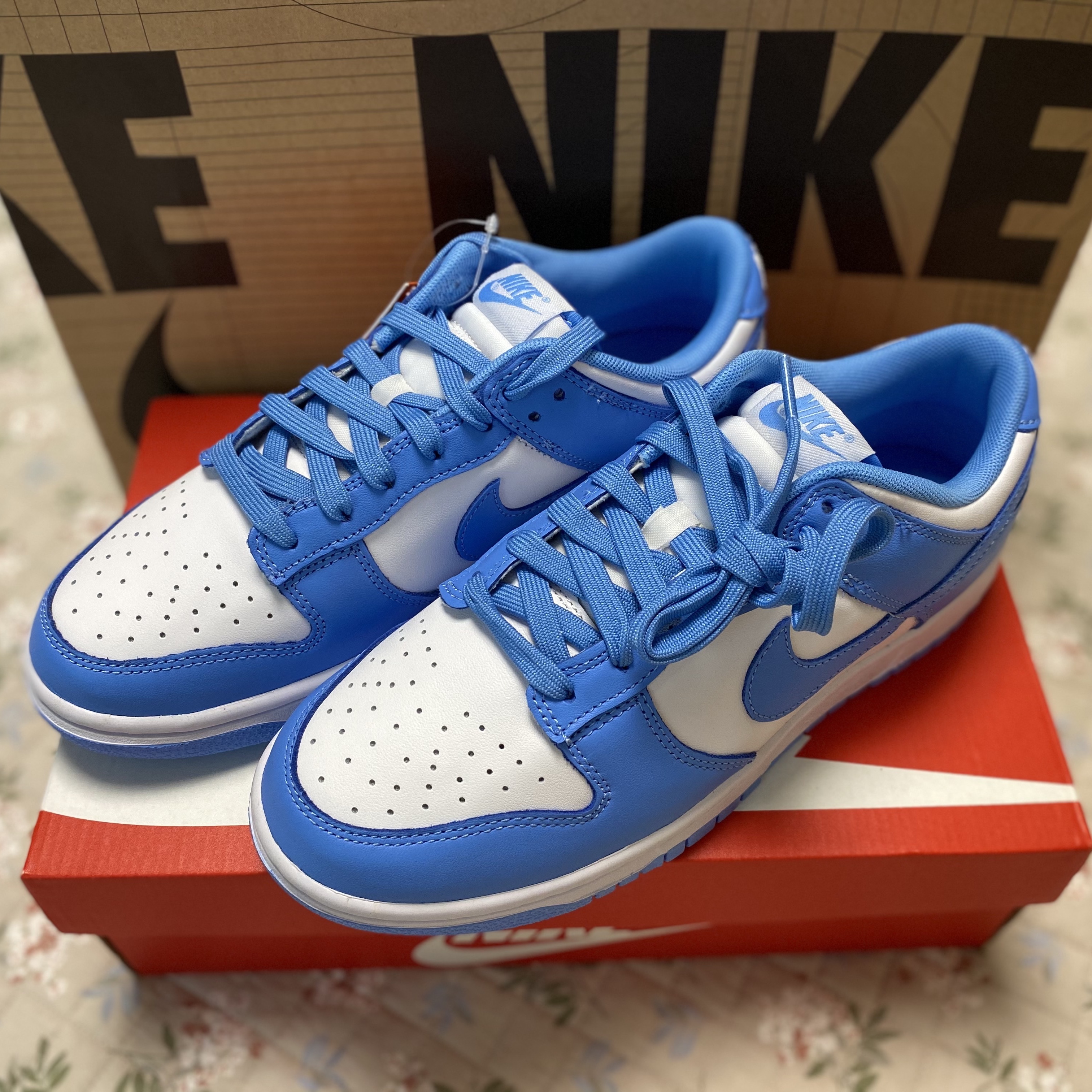 Nike x Drake Nocta Cardinal Stock Essential Cap Navy, Nike Dunk Low Retro University Blue 착용 스타일 - 2