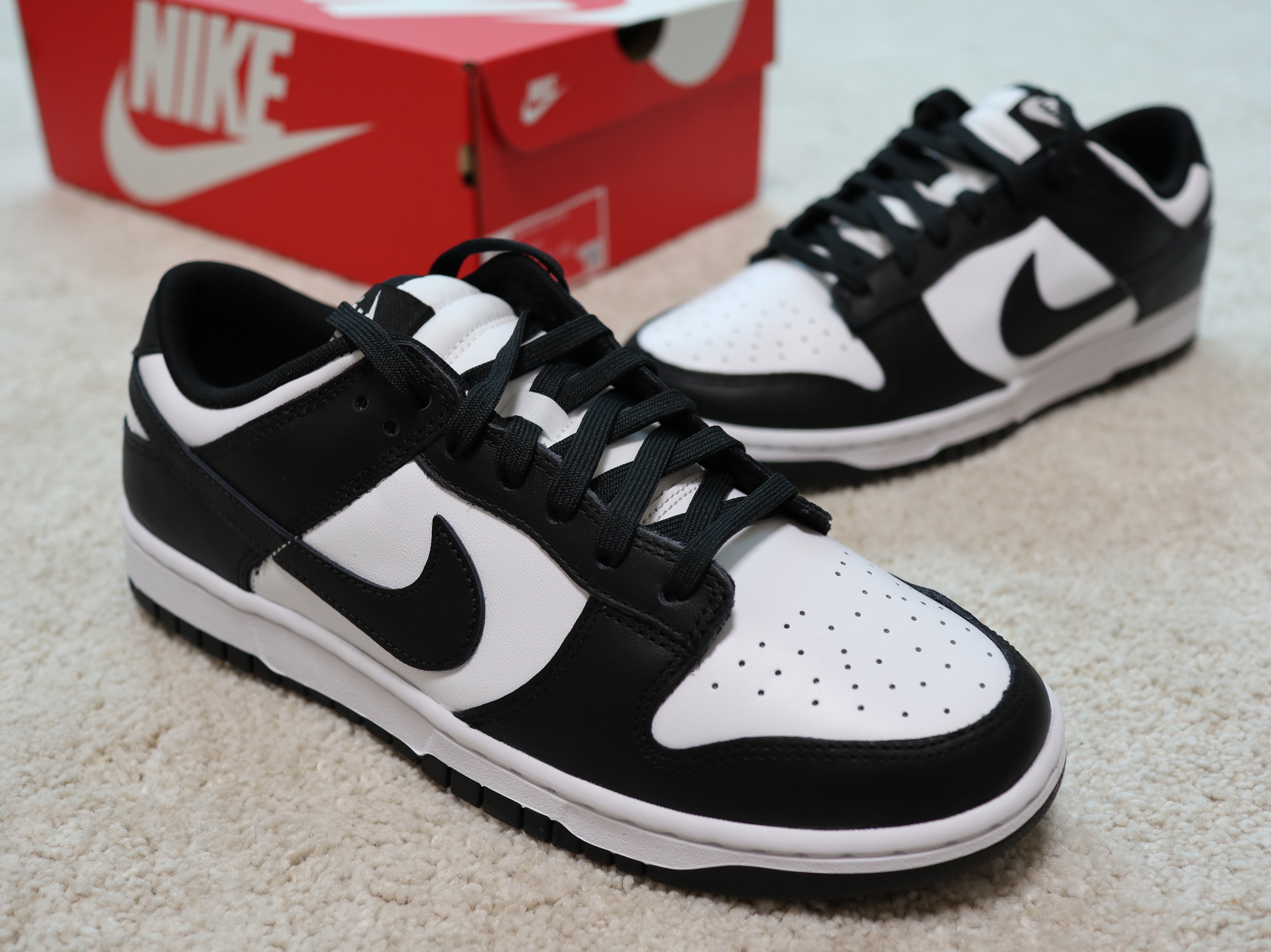 Nike Dunk Low Retro Black 착용 스타일
