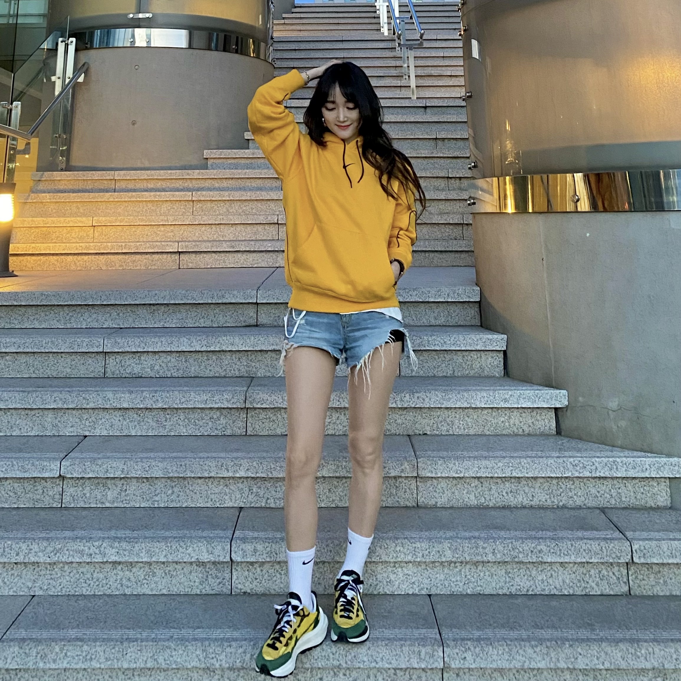 Nike x Drake Nocta Essential Hoodie University Gold - Asia, Nike x Sacai VaporWaffle Tour Yellow & Gorge Green Sail 착용 스타일 - 1