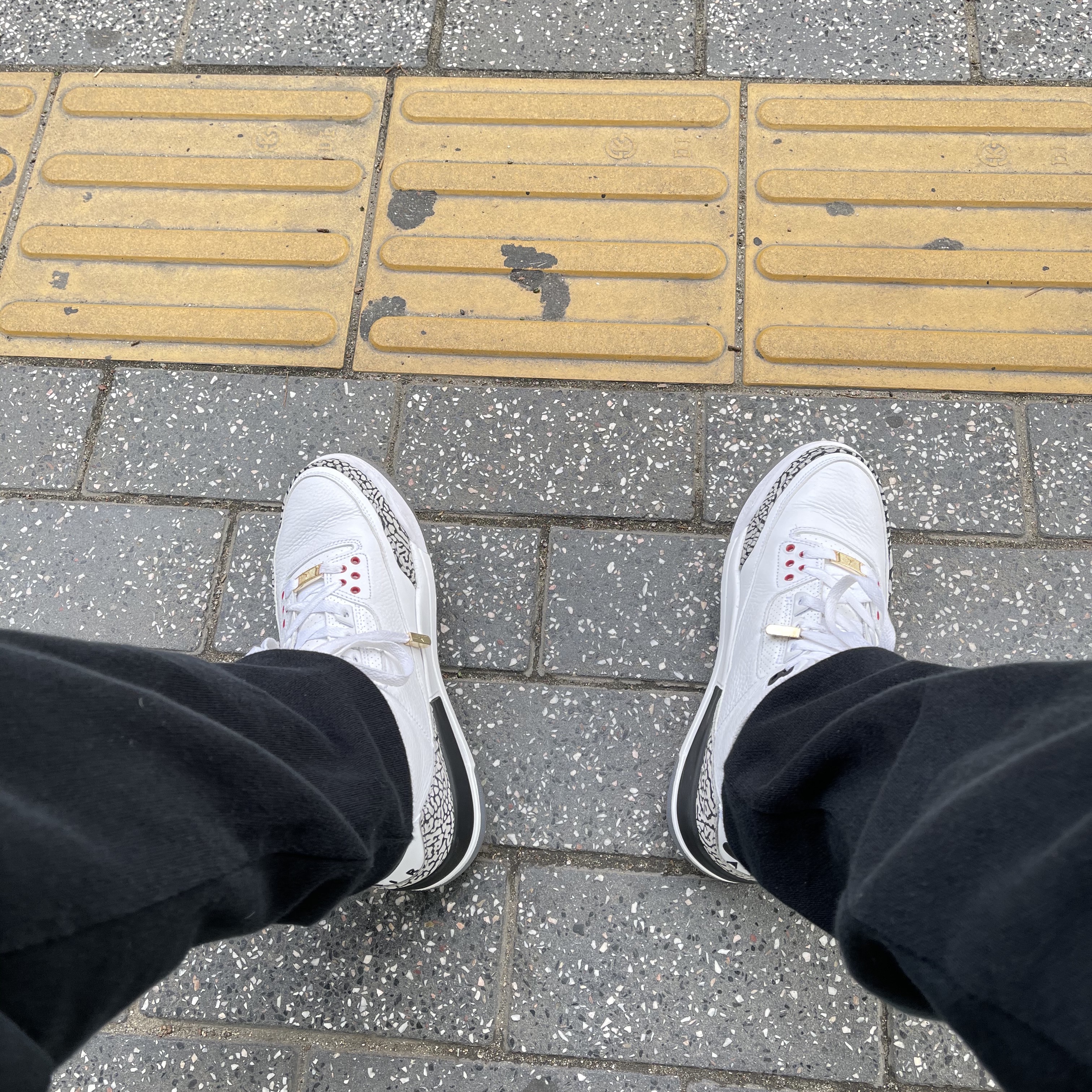 Jordan 3 Retro Free Throw Line White Cement 착용 스타일