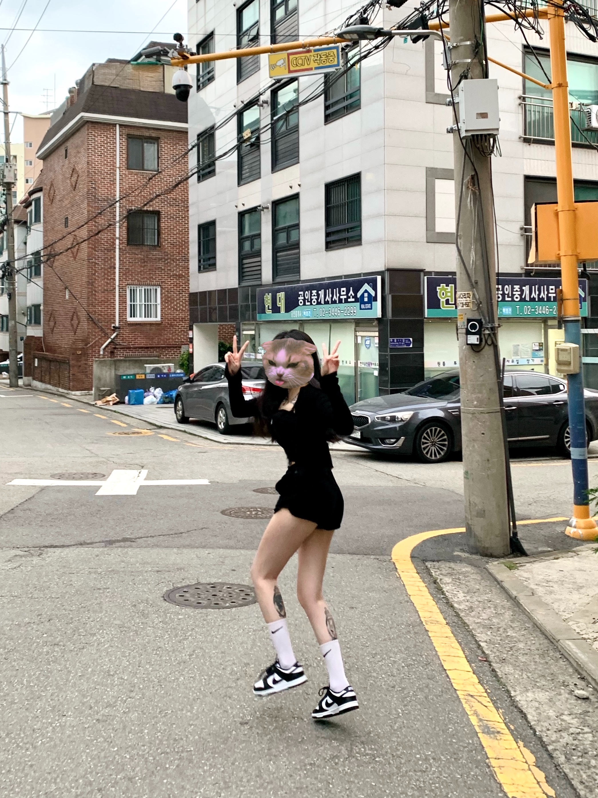 (W) Nike Dunk Low Black 착용 스타일 - 2