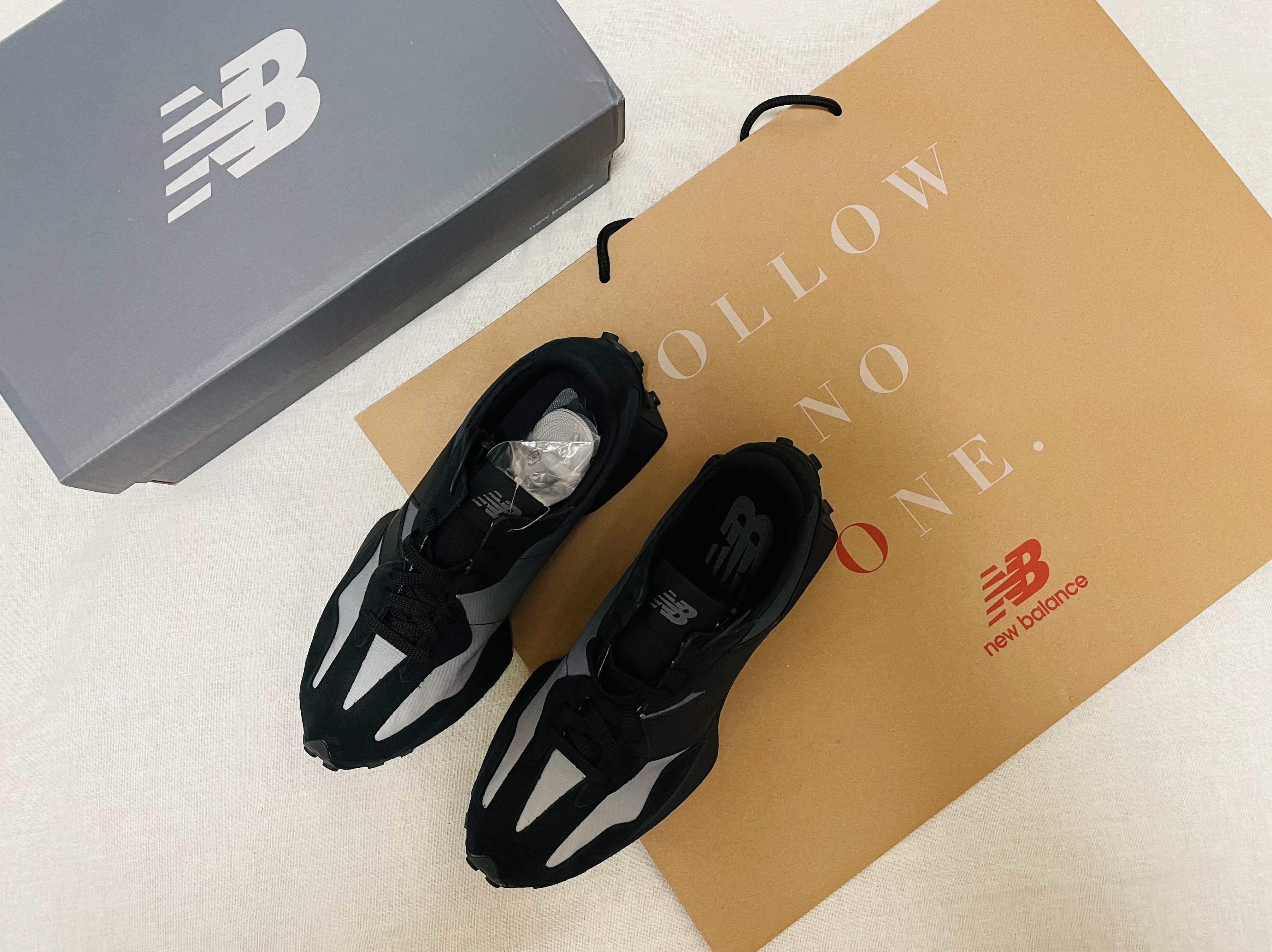 New Balance 327 Black Summer Fog 착용 스타일 - 1
