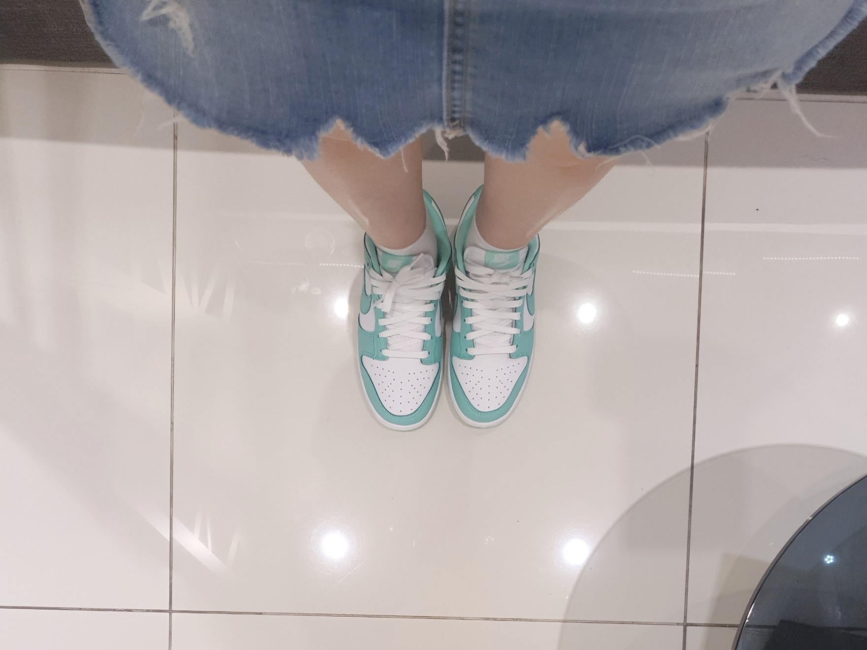 (W) Nike Dunk Low Green Glow 착용 스타일 - 3