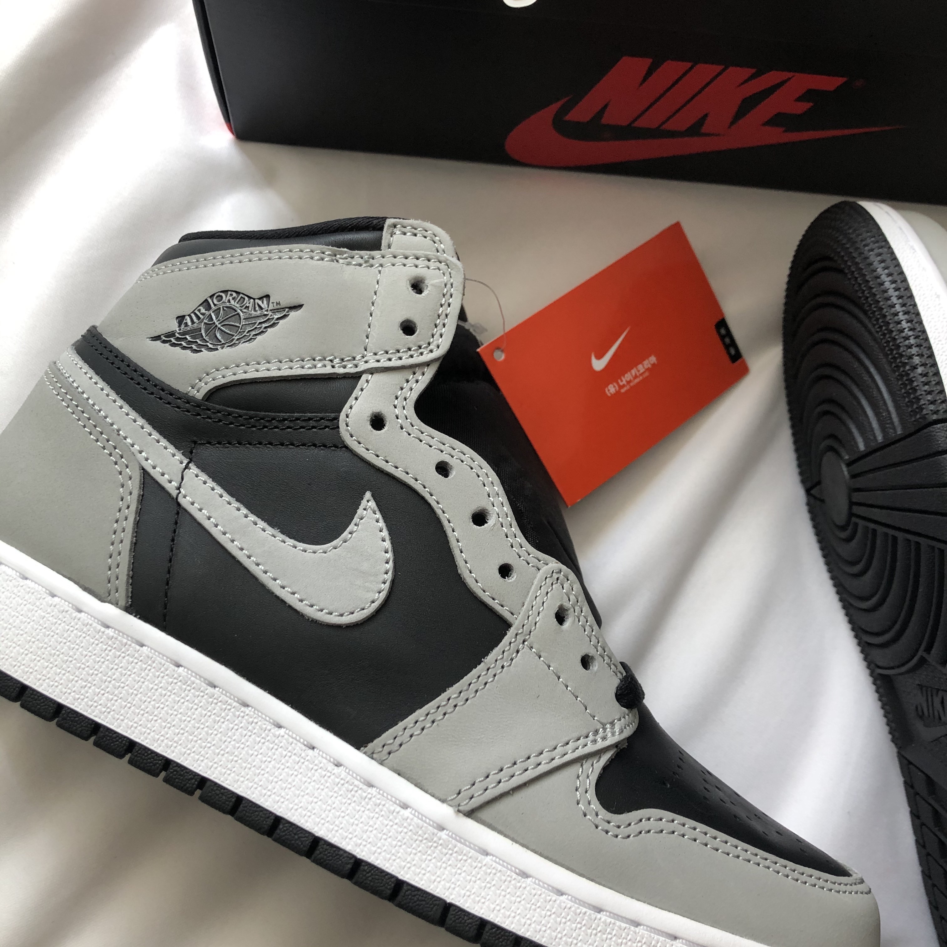 Jordan 1 Retro High OG Shadow 2.0, (GS) Jordan 1 Retro High OG Shadow 2.0 ์ฐฉ์ฉ ์คํ์ผ - 3
