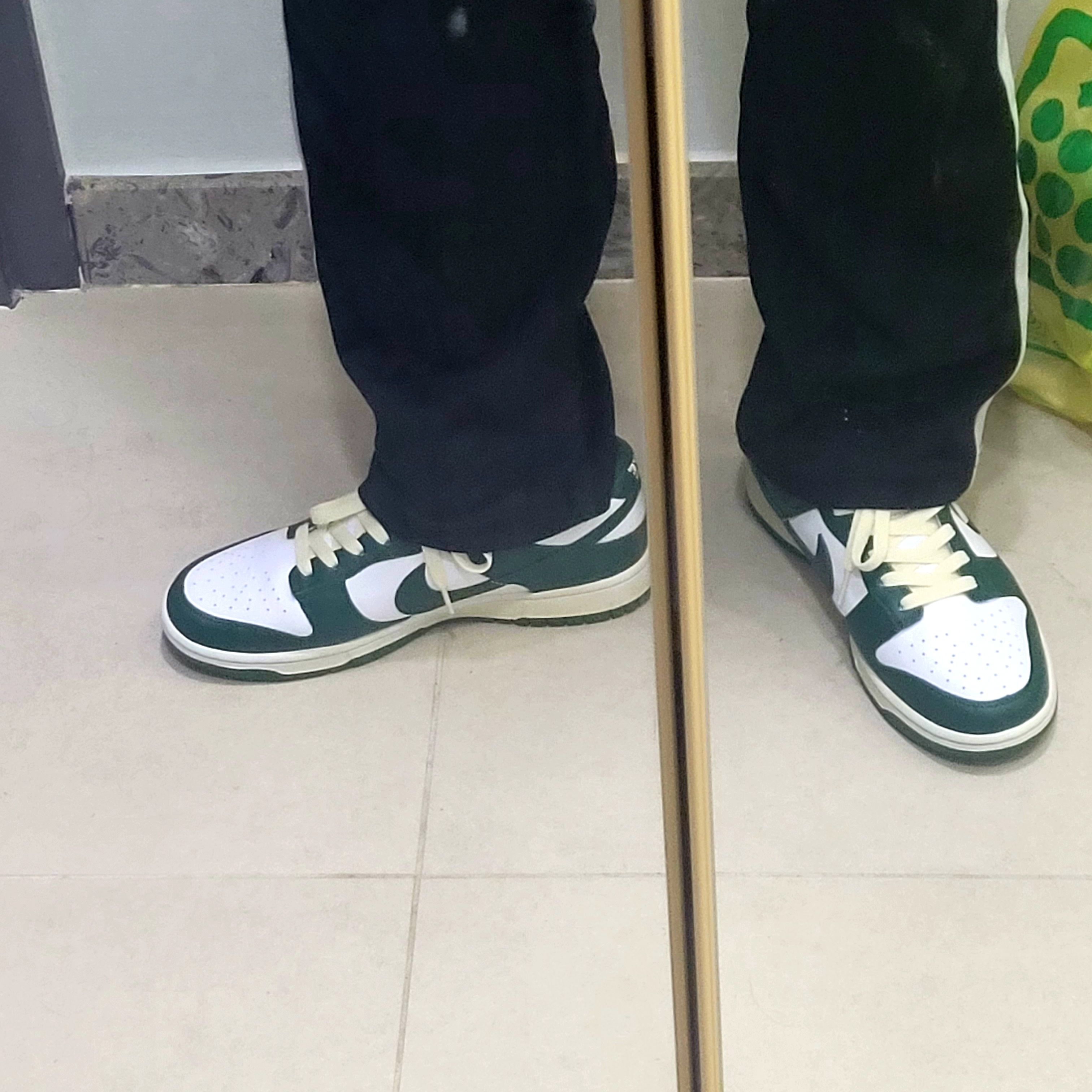 Nike Dunk Low Retro Varsity Green 착용 스타일