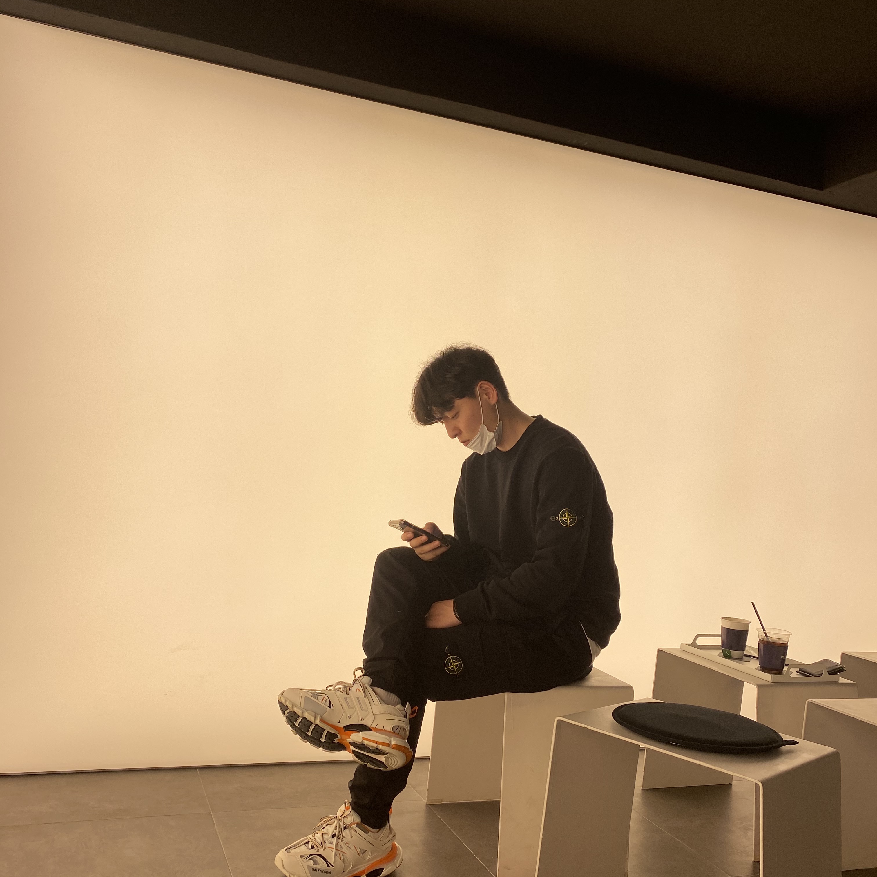Balenciaga Track Sneakers White Orange 2019 착용 스타일