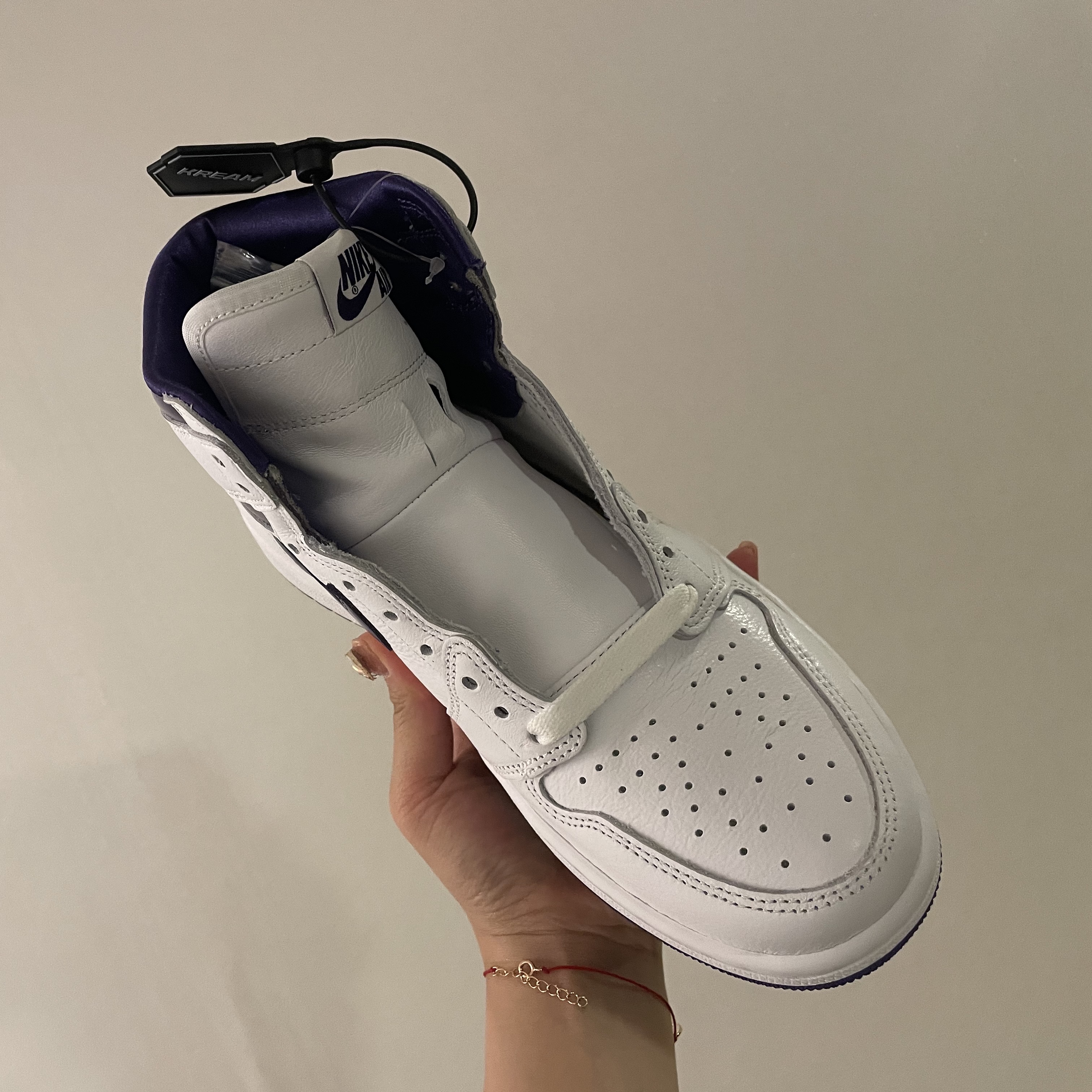 (W) Jordan 1 High OG Court Purple 착용 스타일 - 2