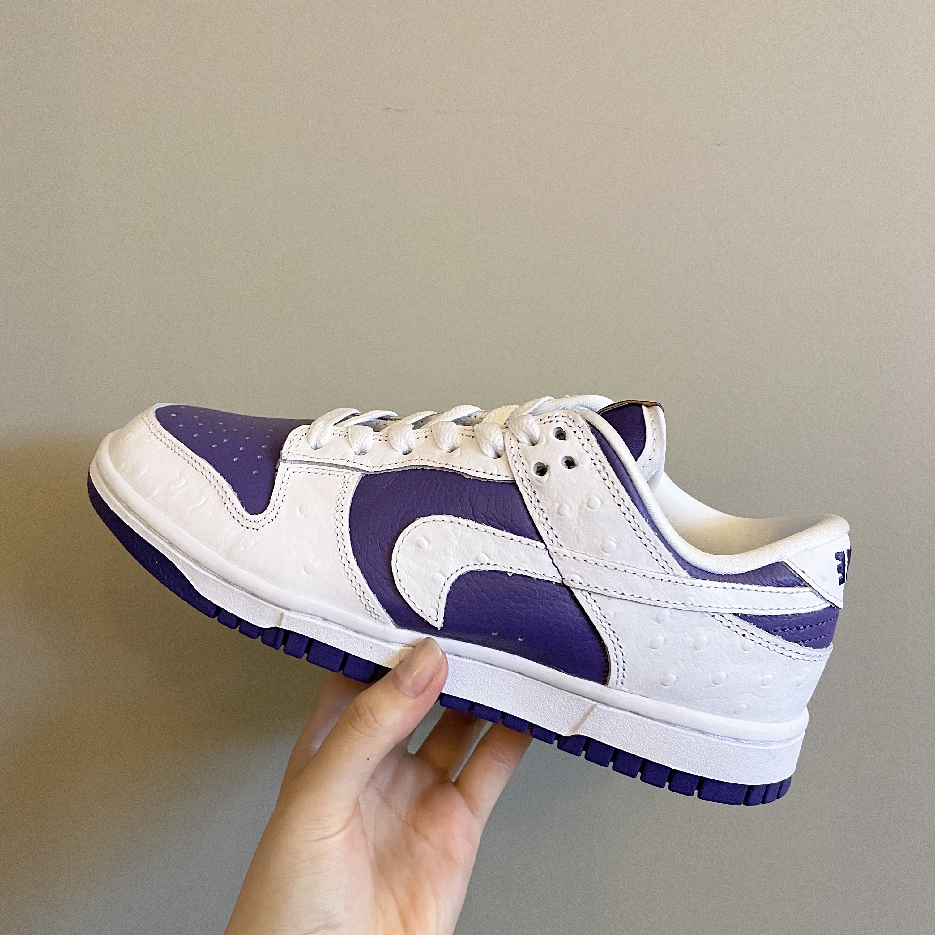 Jordan 1 Retro High OG Court Purple 2020, (W) Nike Dunk Low SE Flip 착용 스타일 - 3