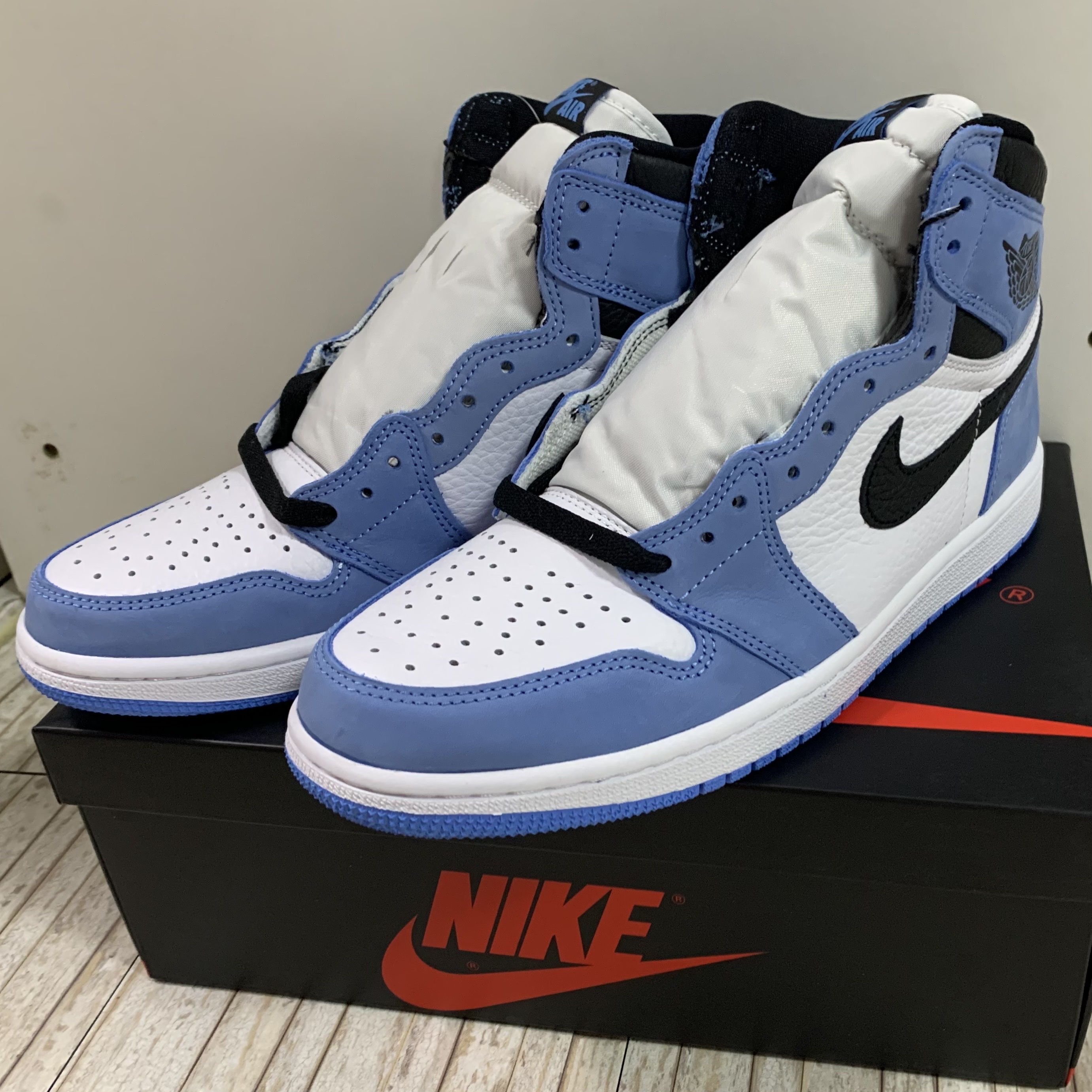 Jordan 1 Retro High OG University Blue 착용 스타일