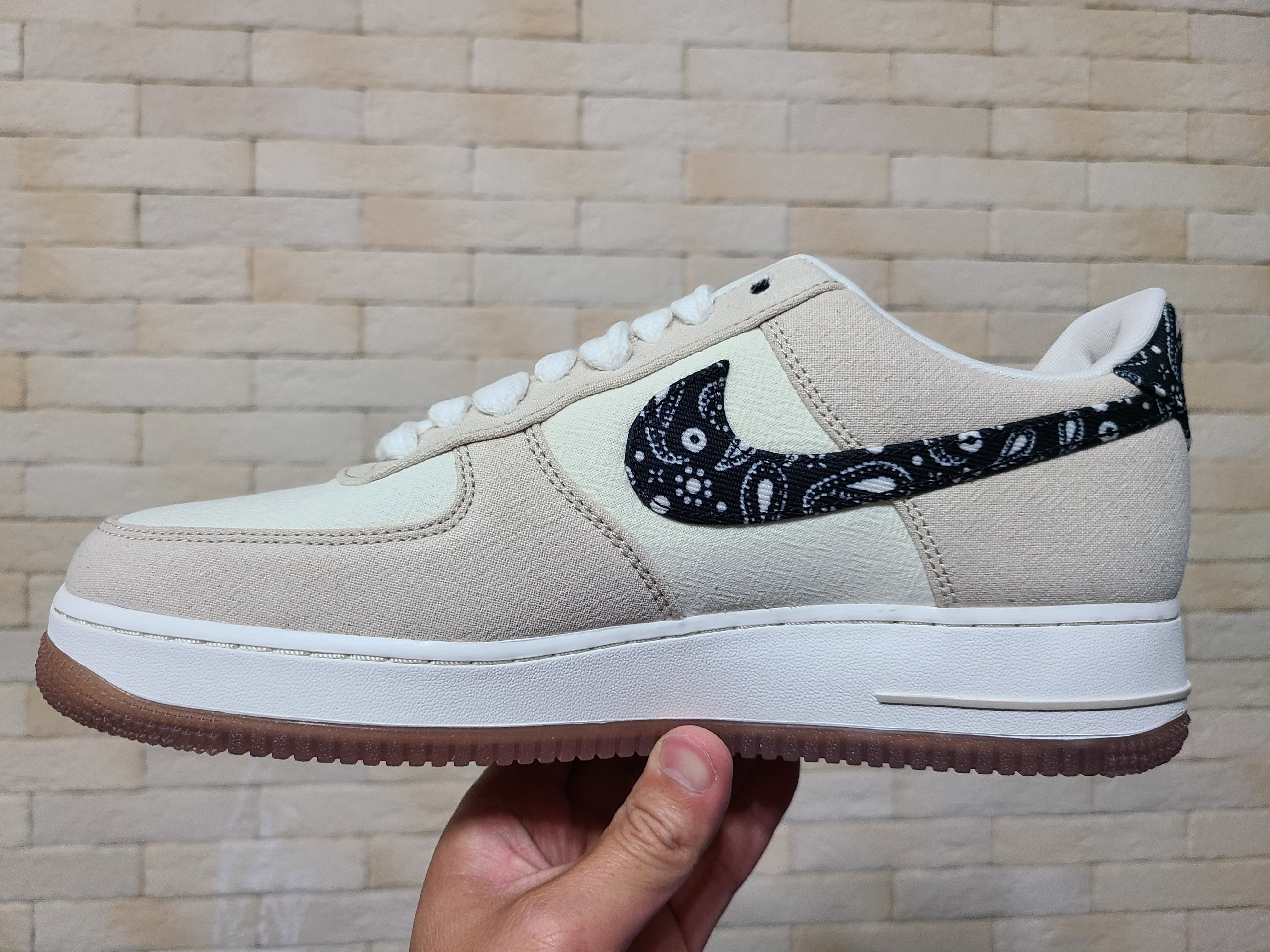 Nike Air Force 1 '07 LV8 Paisley Swoosh 착용 스타일 - 3