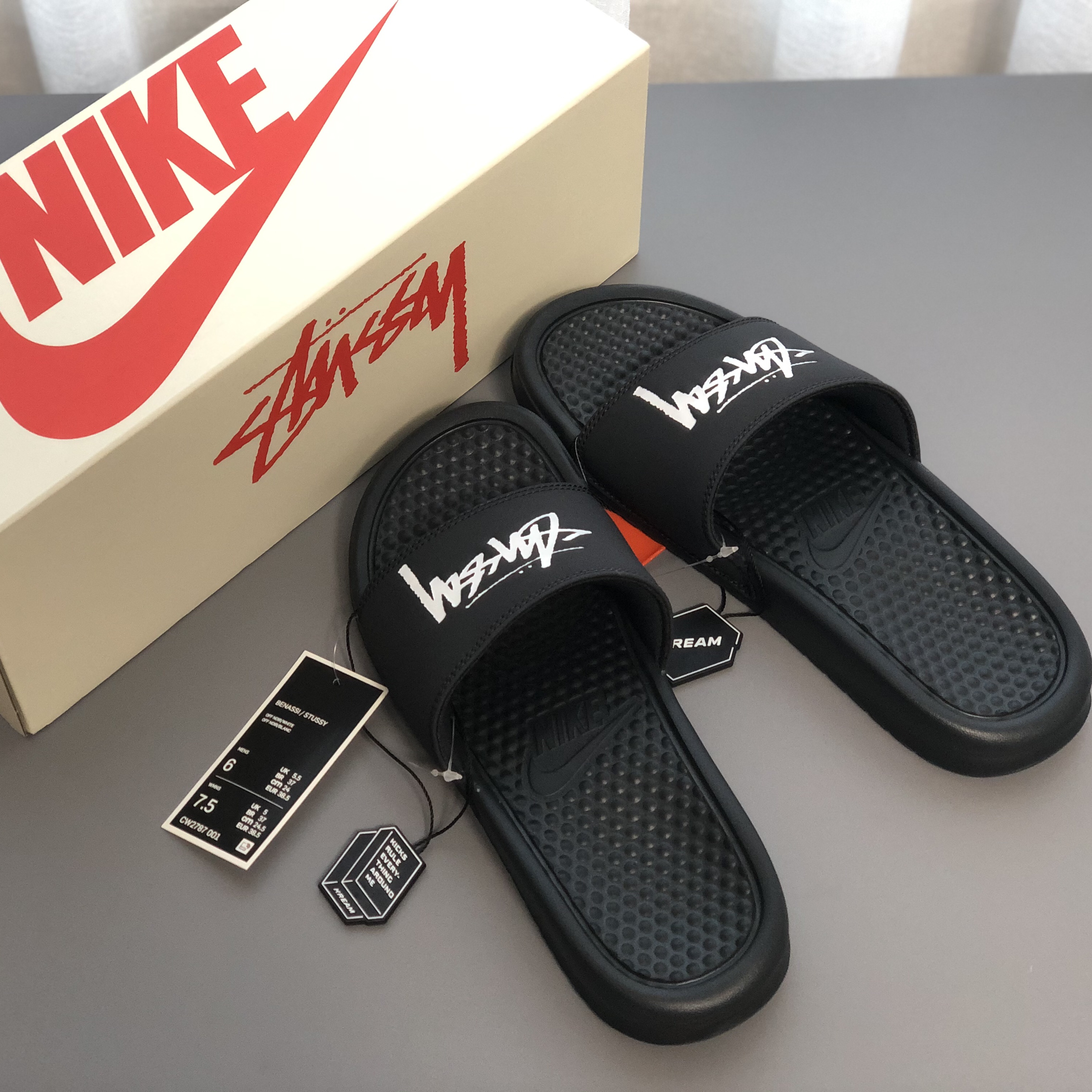 Nike x Stussy Benassi Slide Off Noir 착용 스타일