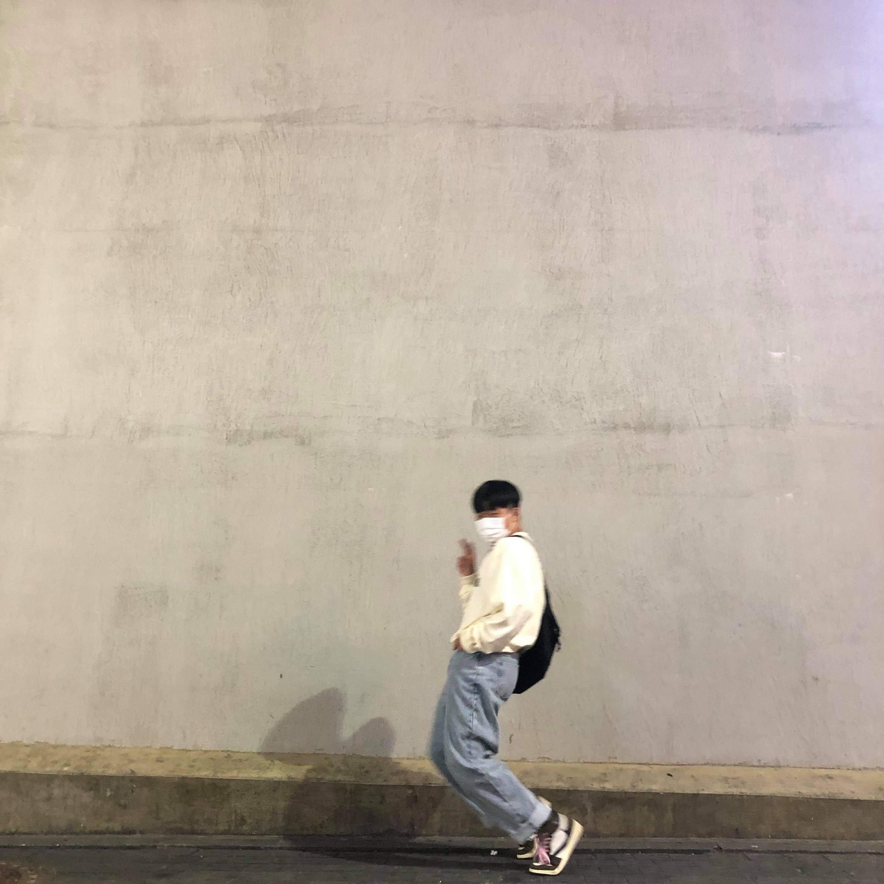Jordan 1 x Travis Scott Retro High OG SP Mocha, Essentials 3D Silicon Applique Boxy Long Sleeve T-Shirt Buttercream 2020 착용 스타일 - 1