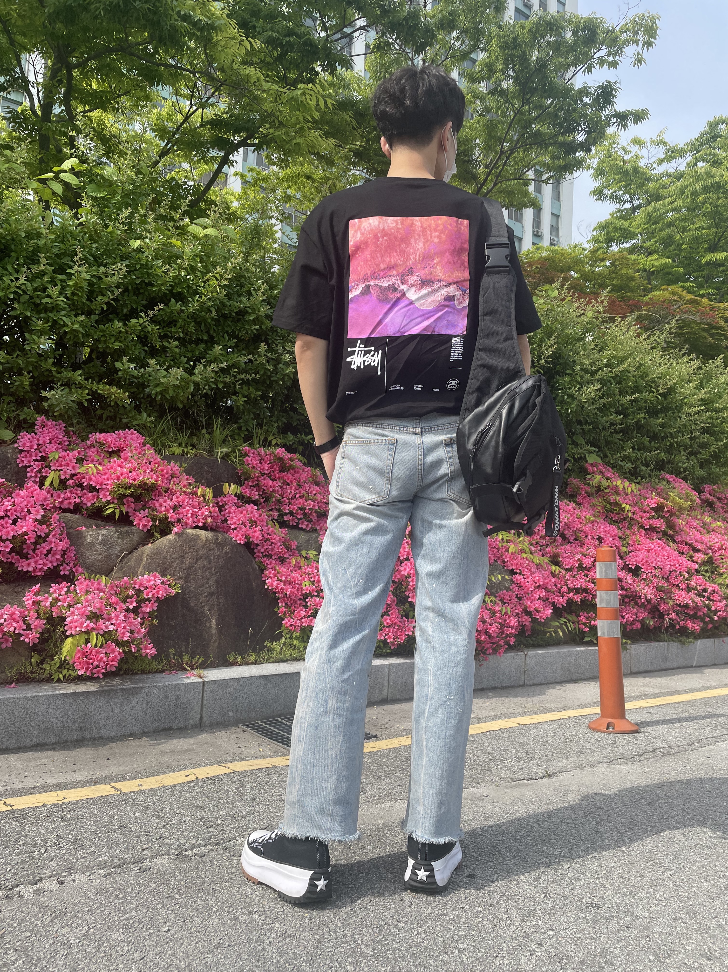 Converse Run Star Hike Hi Black White Gum, Stussy Ocean Dream T-Shirt Black 착용 스타일