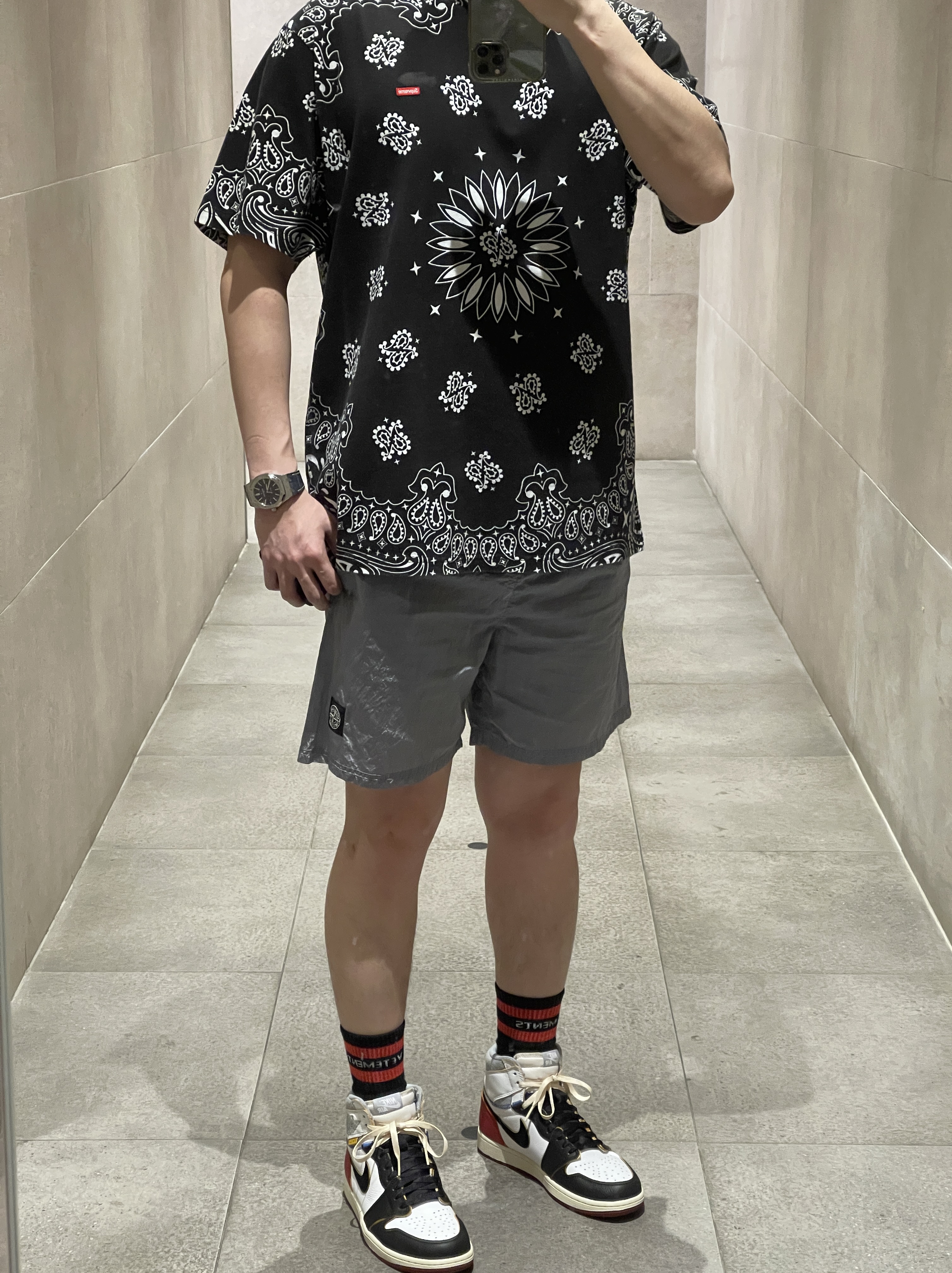 Supreme Small Box T-Shirt Black Bandana - 21SS, Stone Island B0943 Nylon Metal Swimming Trunk Lavender - 21SS 착용 스타일 - 1