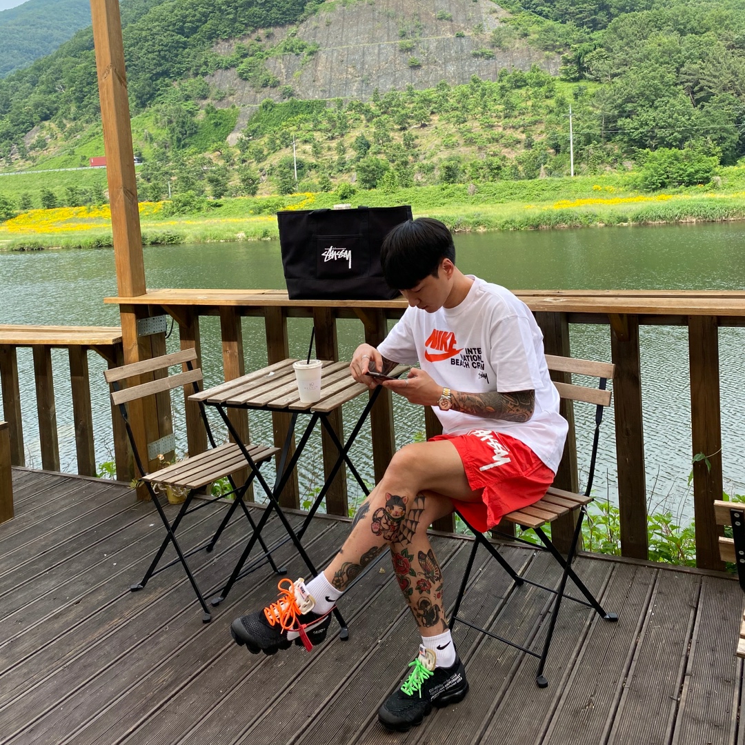 Nike x Stussy Water Shorts Habanero Red, Nike x Stussy International Beach Crew T-Shirt White - Asia 착용 스타일