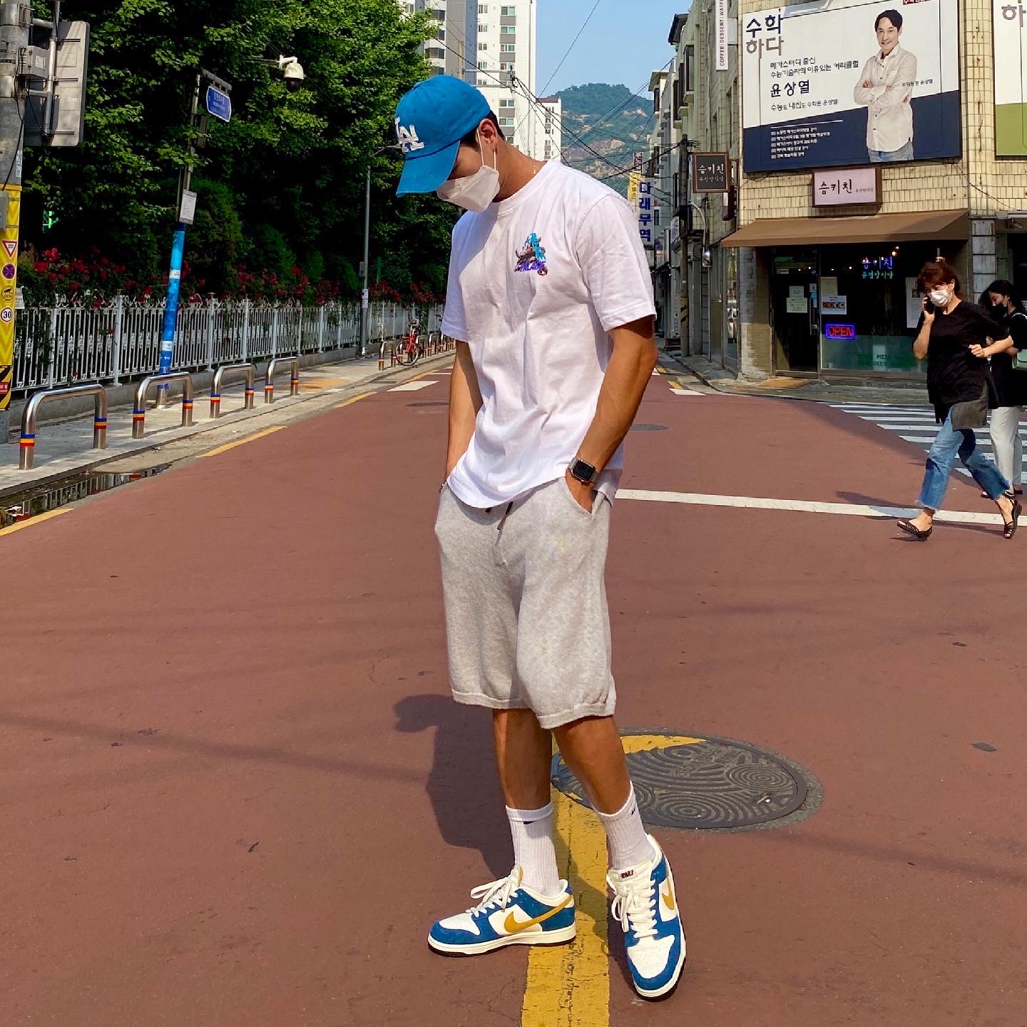 Nike x Kasina Dunk Low 80's Bus 착용 스타일 - 2
