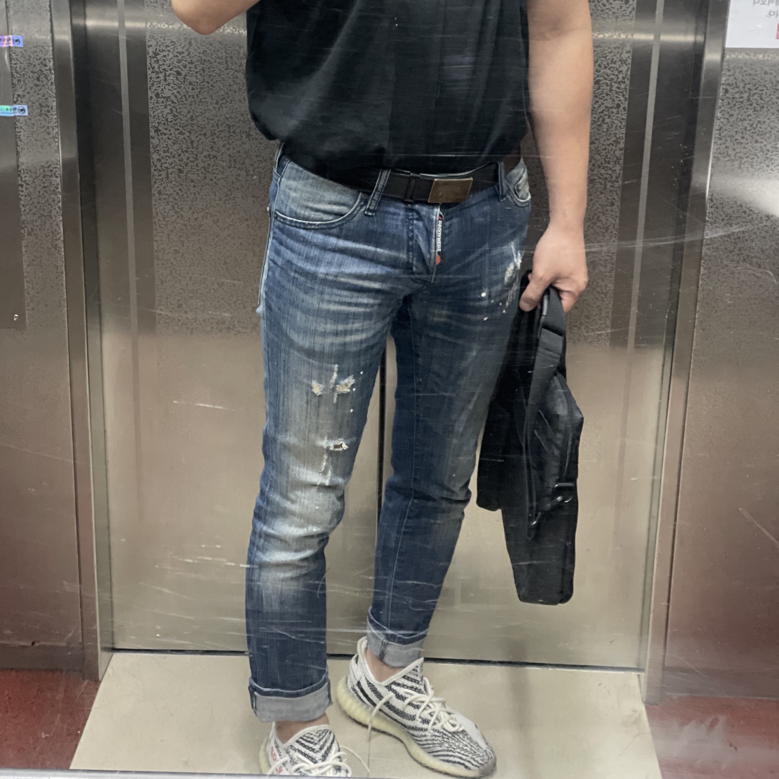 Adidas Yeezy Boost 350 V2 Zebra 2017/2019/2020, Essentials T-Shirt Black - 21SS 착용 스타일