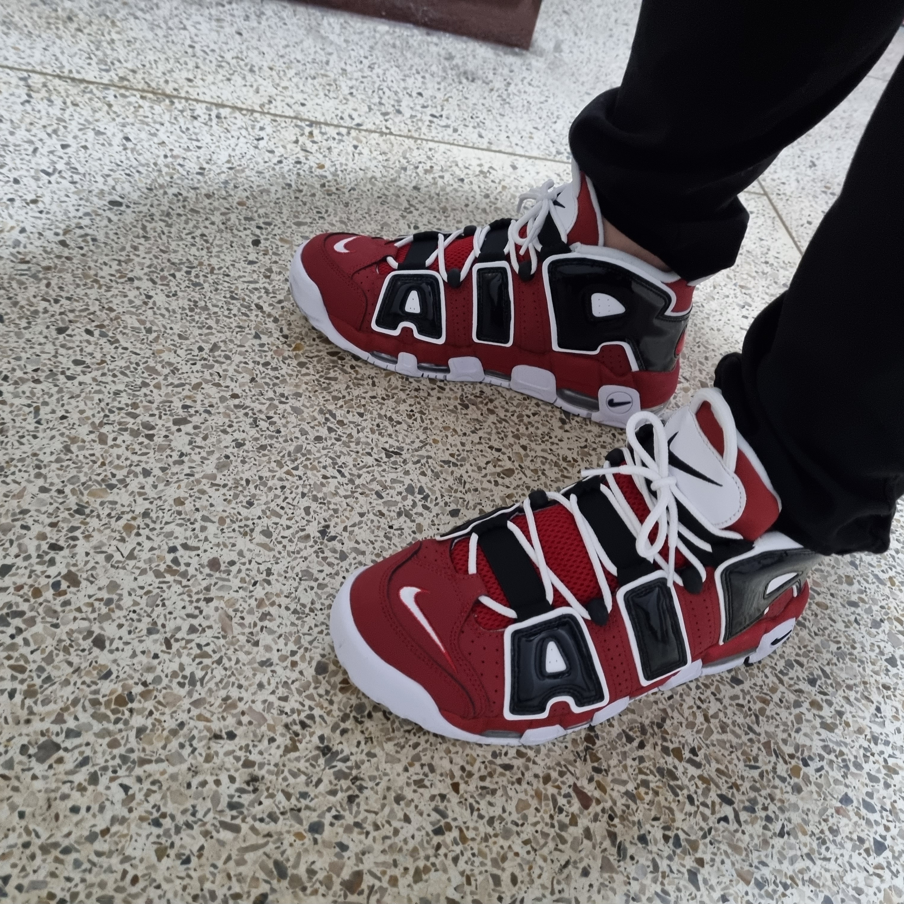 Nike Air More Uptempo 96 Bulls 2021 착용 스타일 - 2