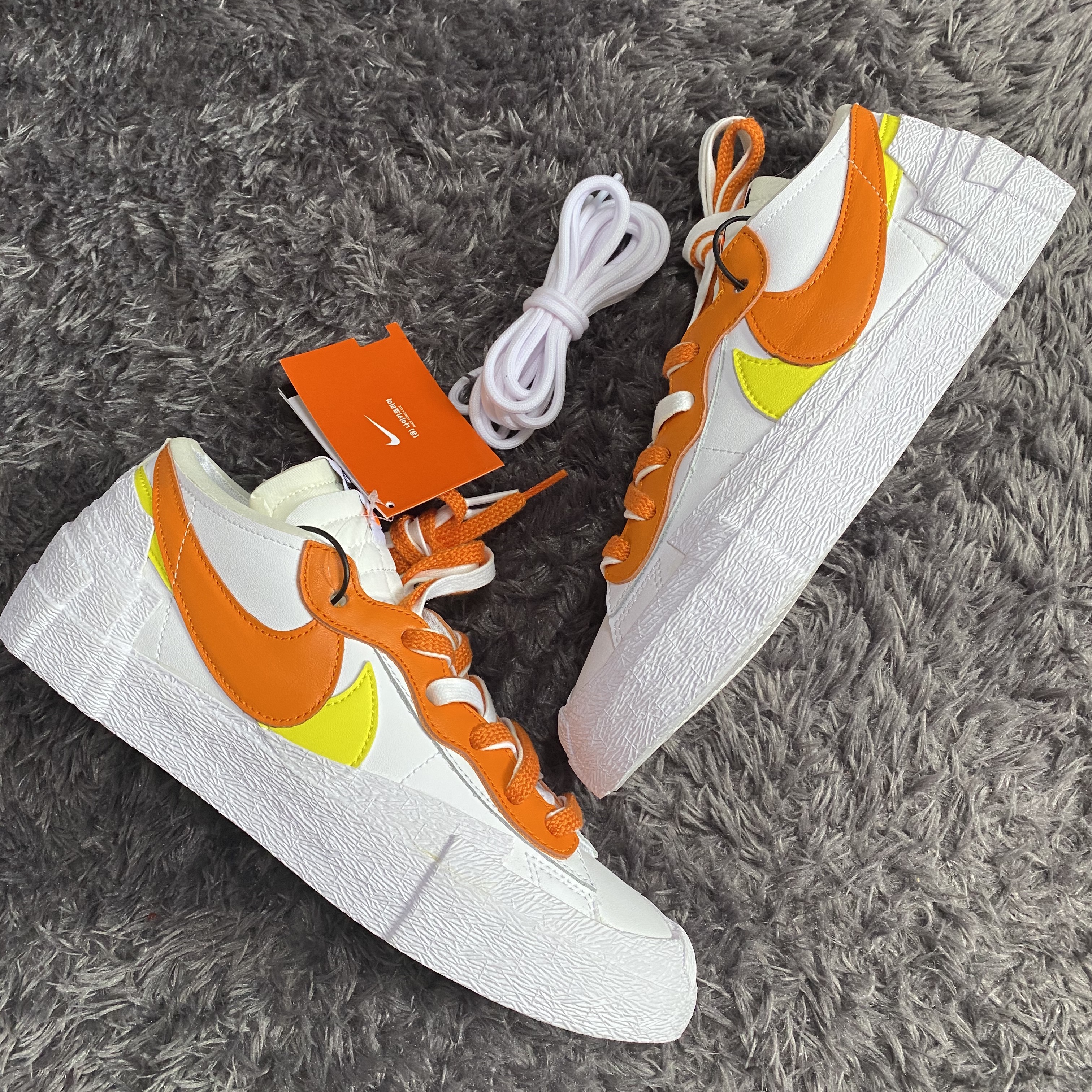 Nike x Sacai Blazer Low Magma Orange 착용 스타일