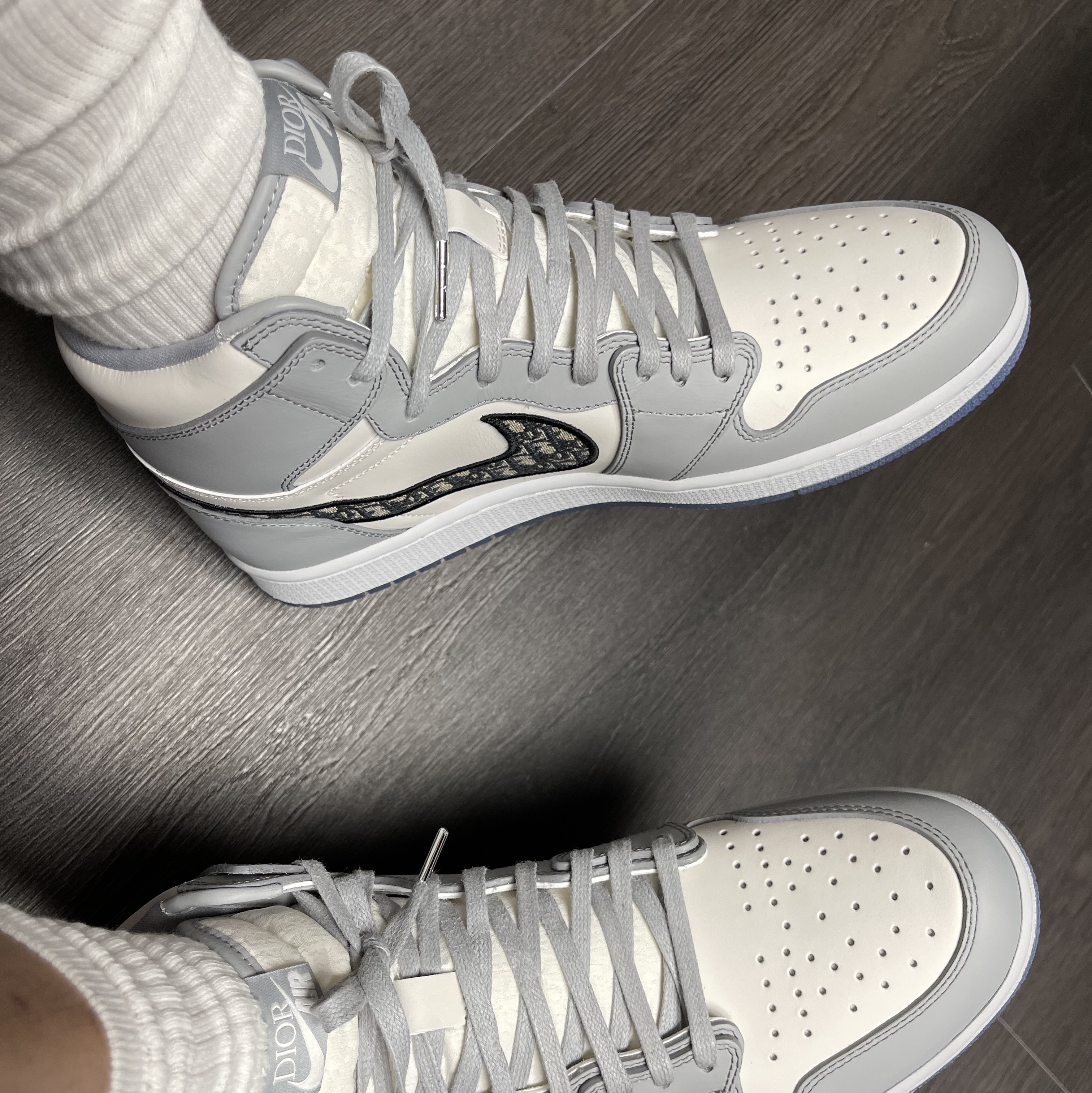 Jordan 1 x Dior High OG 착용 스타일