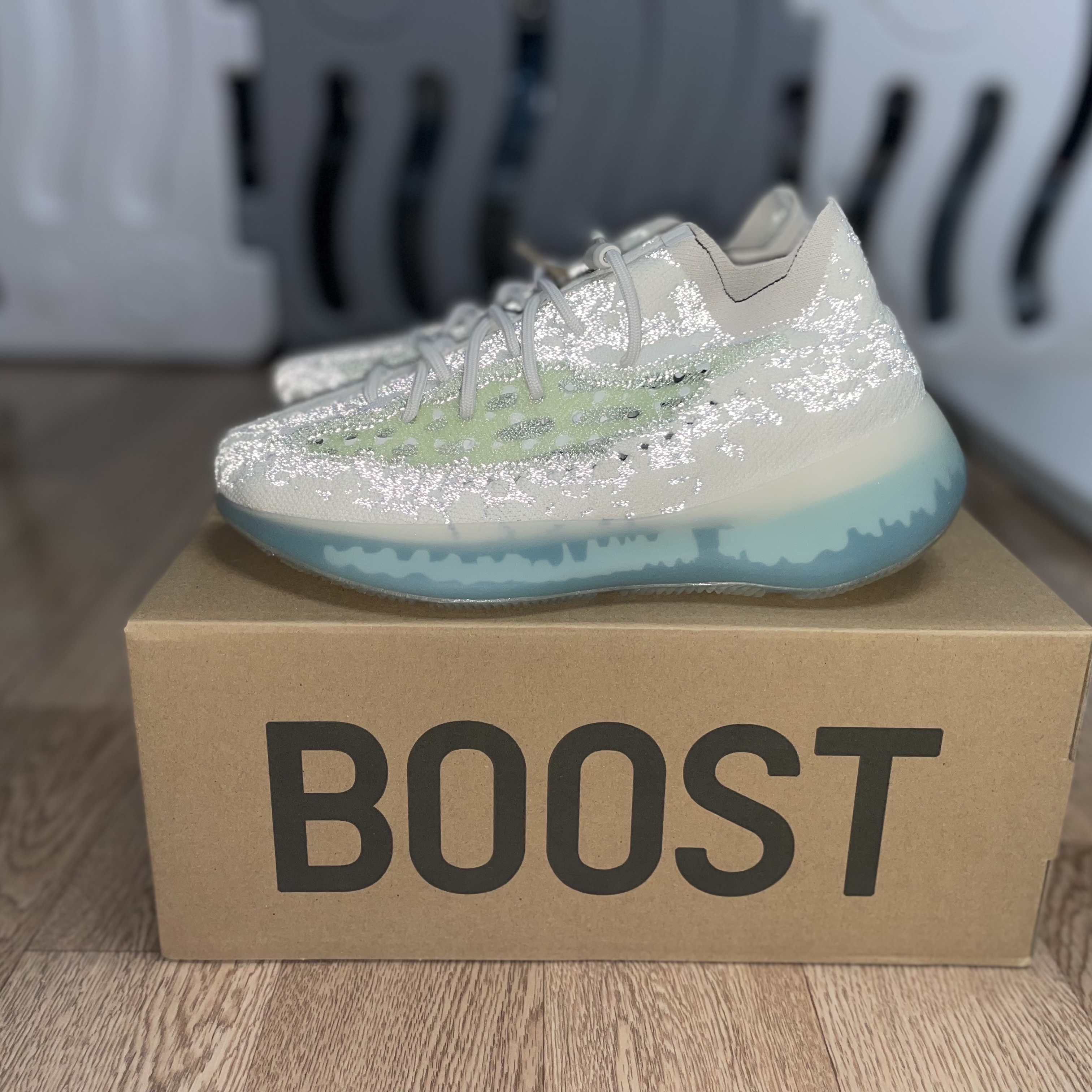 Adidas Yeezy Boost 380 Alien Blue - Reflective 착용 스타일 - 2