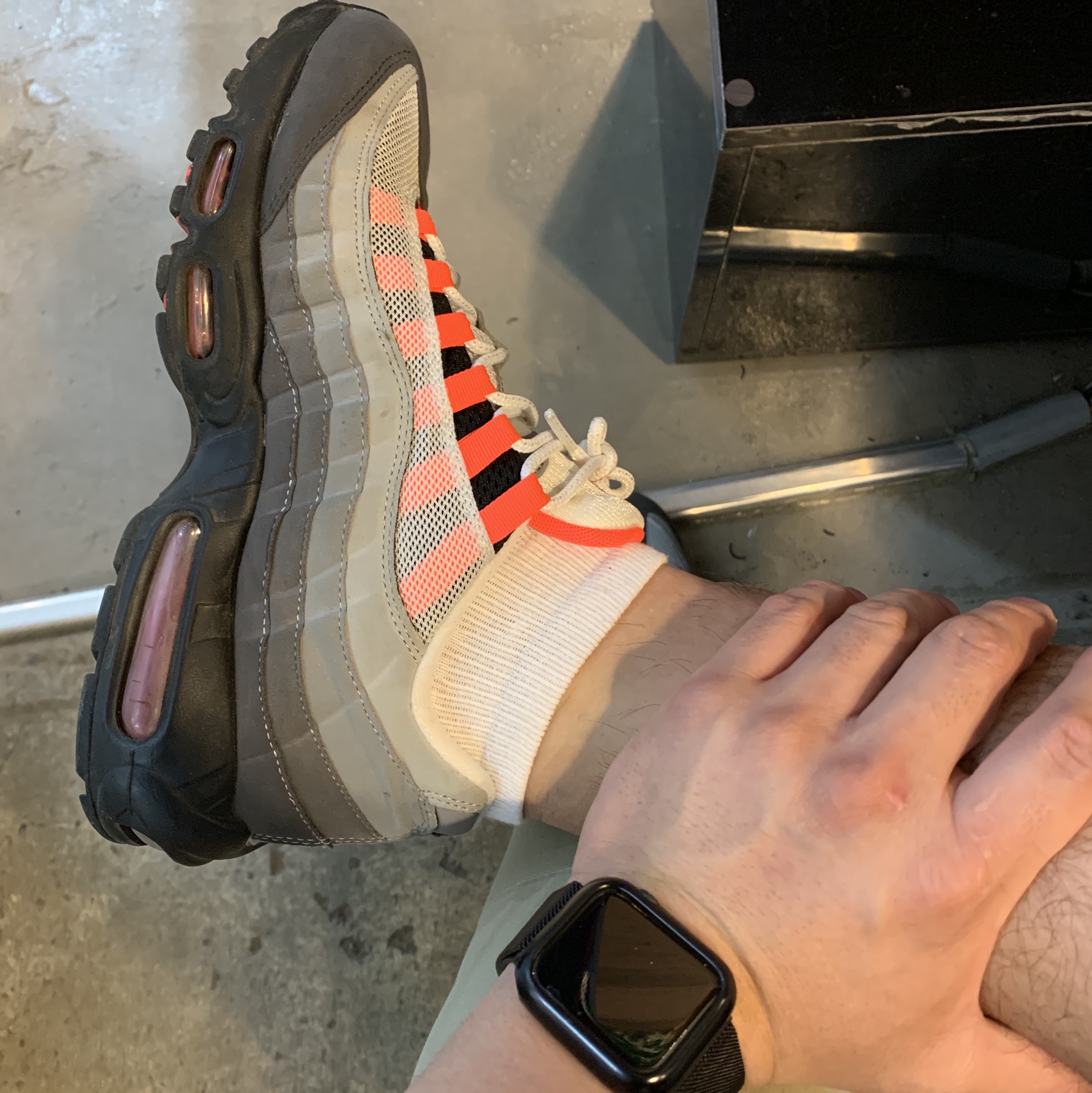Nike Air Max 95 OG Solar Red 2018 착용 스타일