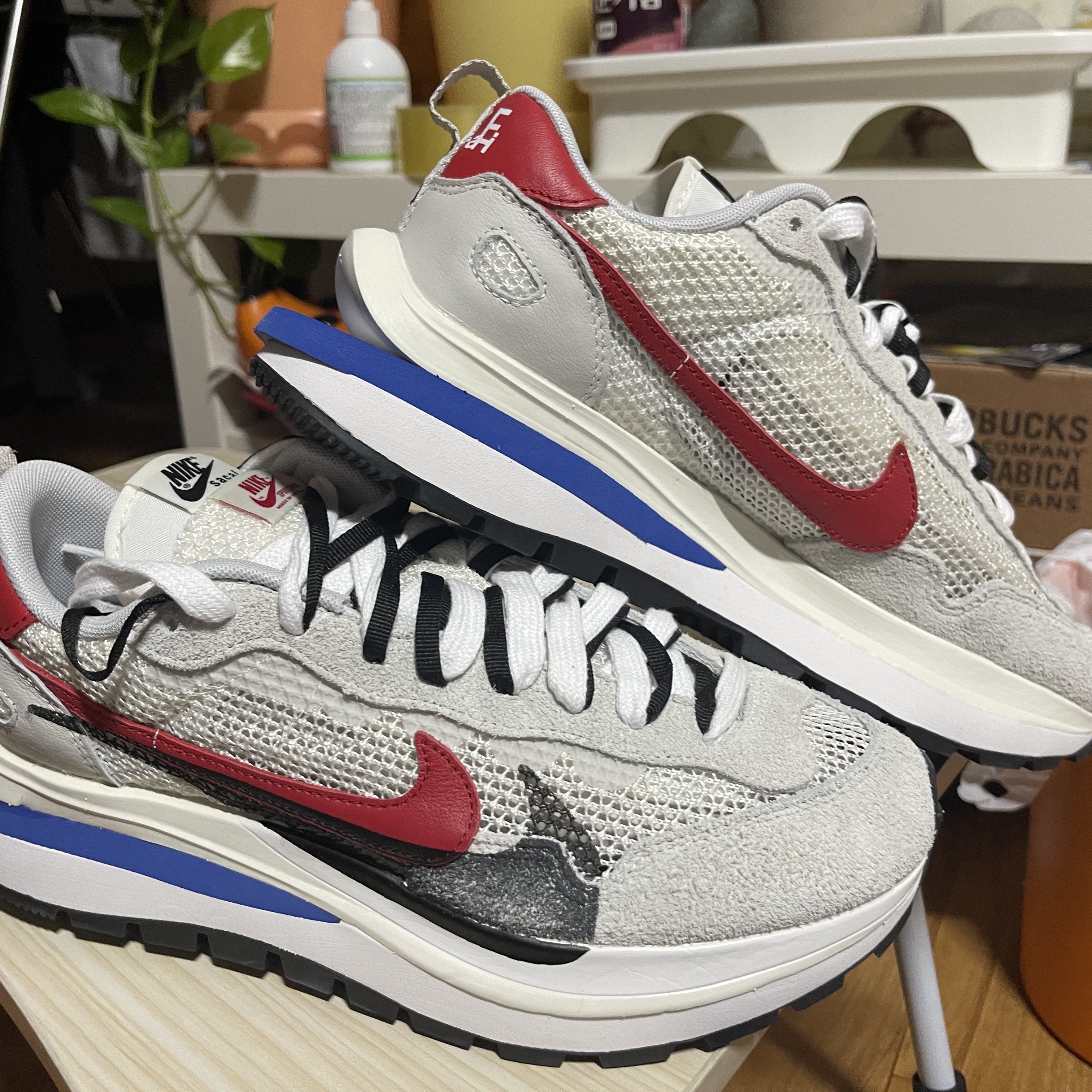 Nike x Sacai VaporWaffle Royal Fuchsia 착용 스타일