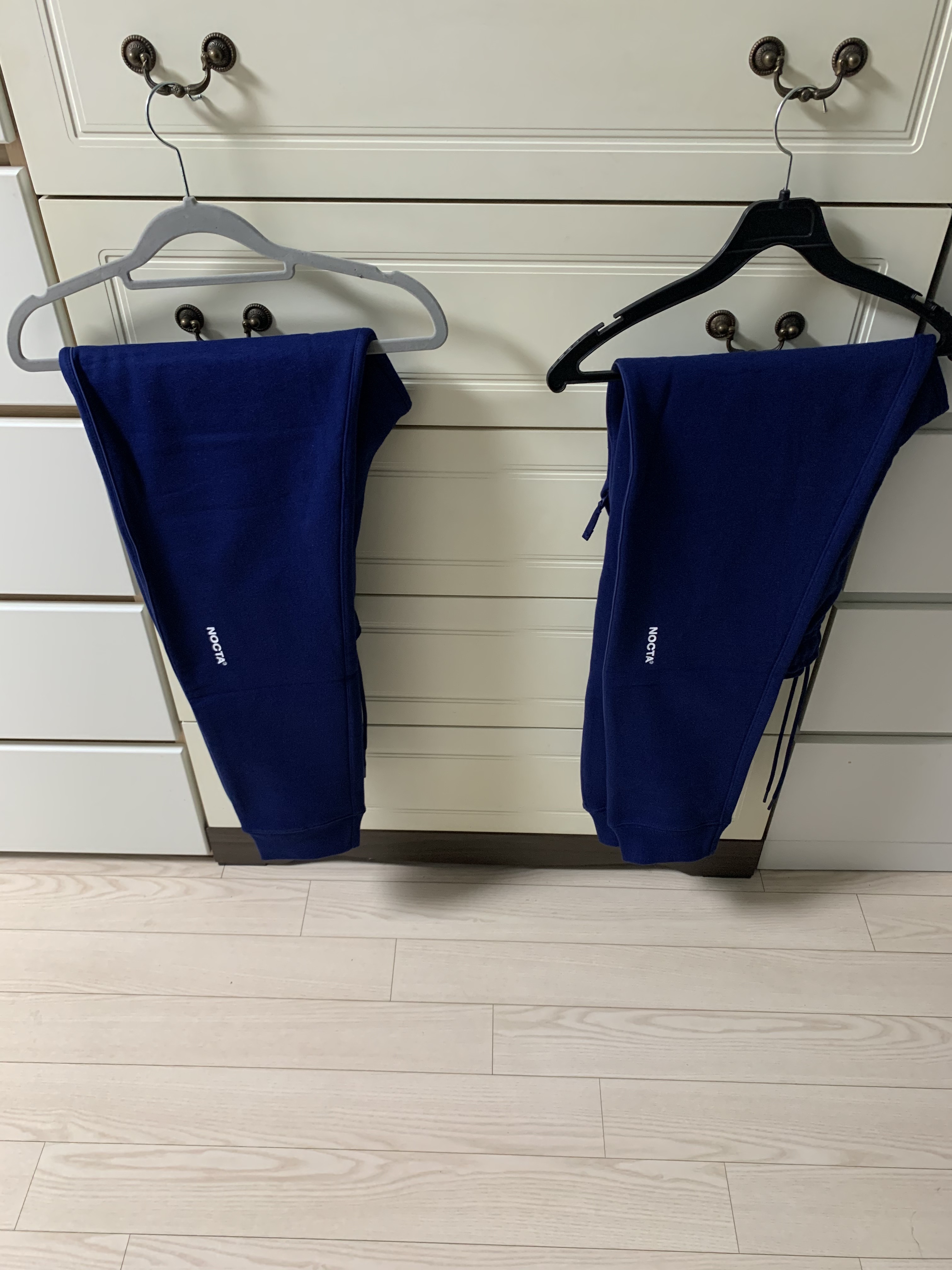Nike x Drake Nocta Cardinal Stock Essential Fleece Pants Navy - US/EU 착용 스타일 - 2
