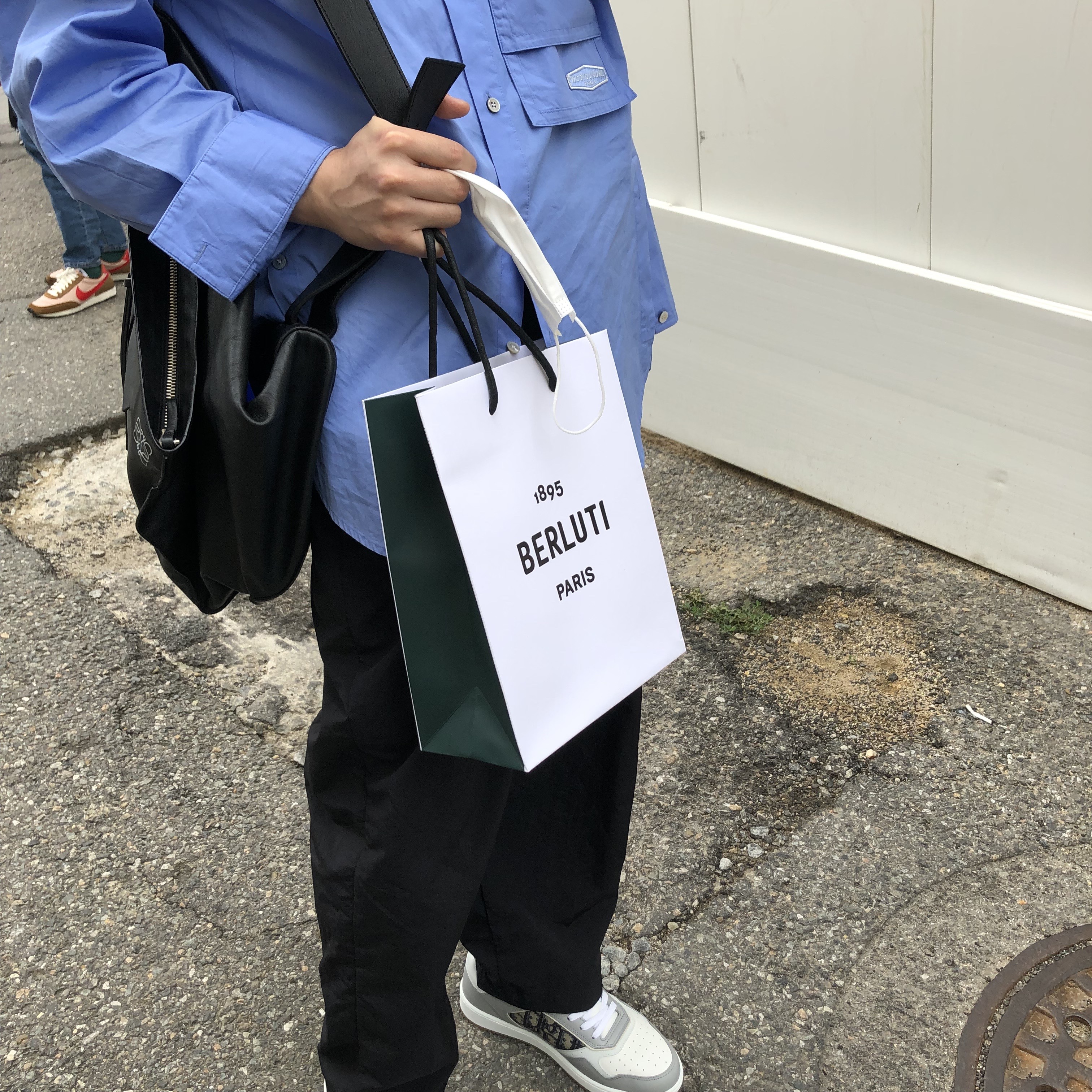 Dior B27 Low-Top Sneakers Gray 착용 스타일