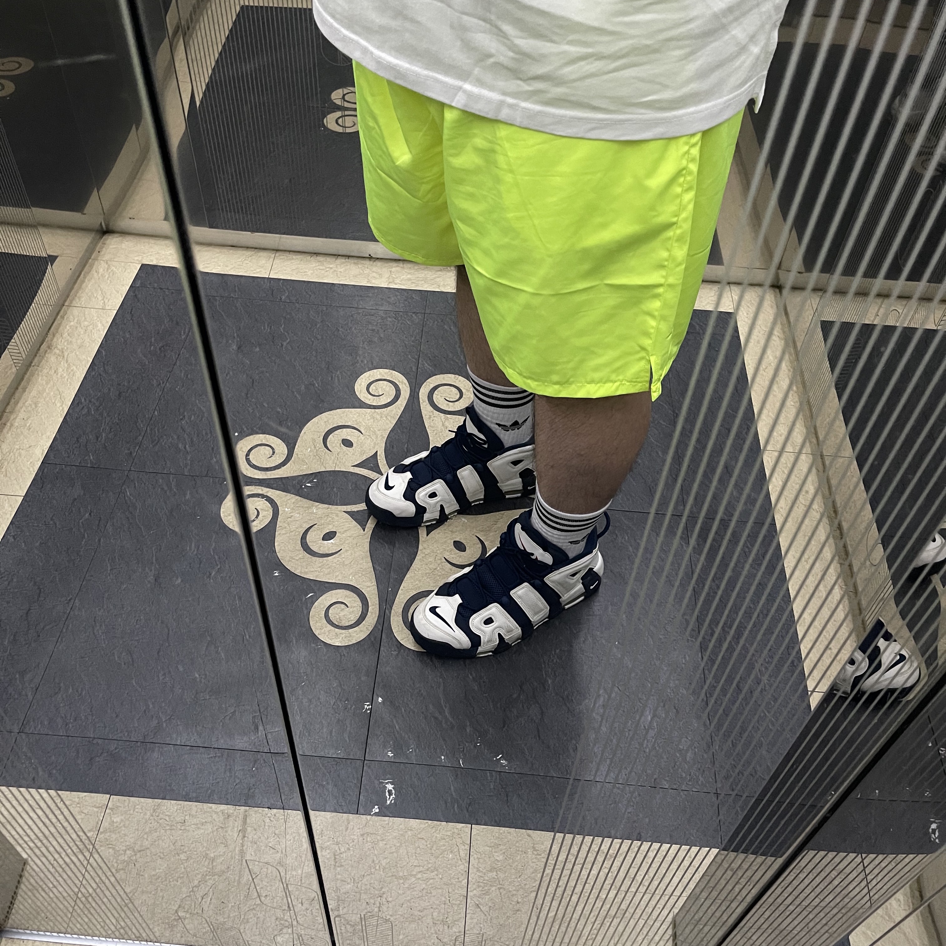 Nike Air More Uptempo Olympic 2016 착용 스타일