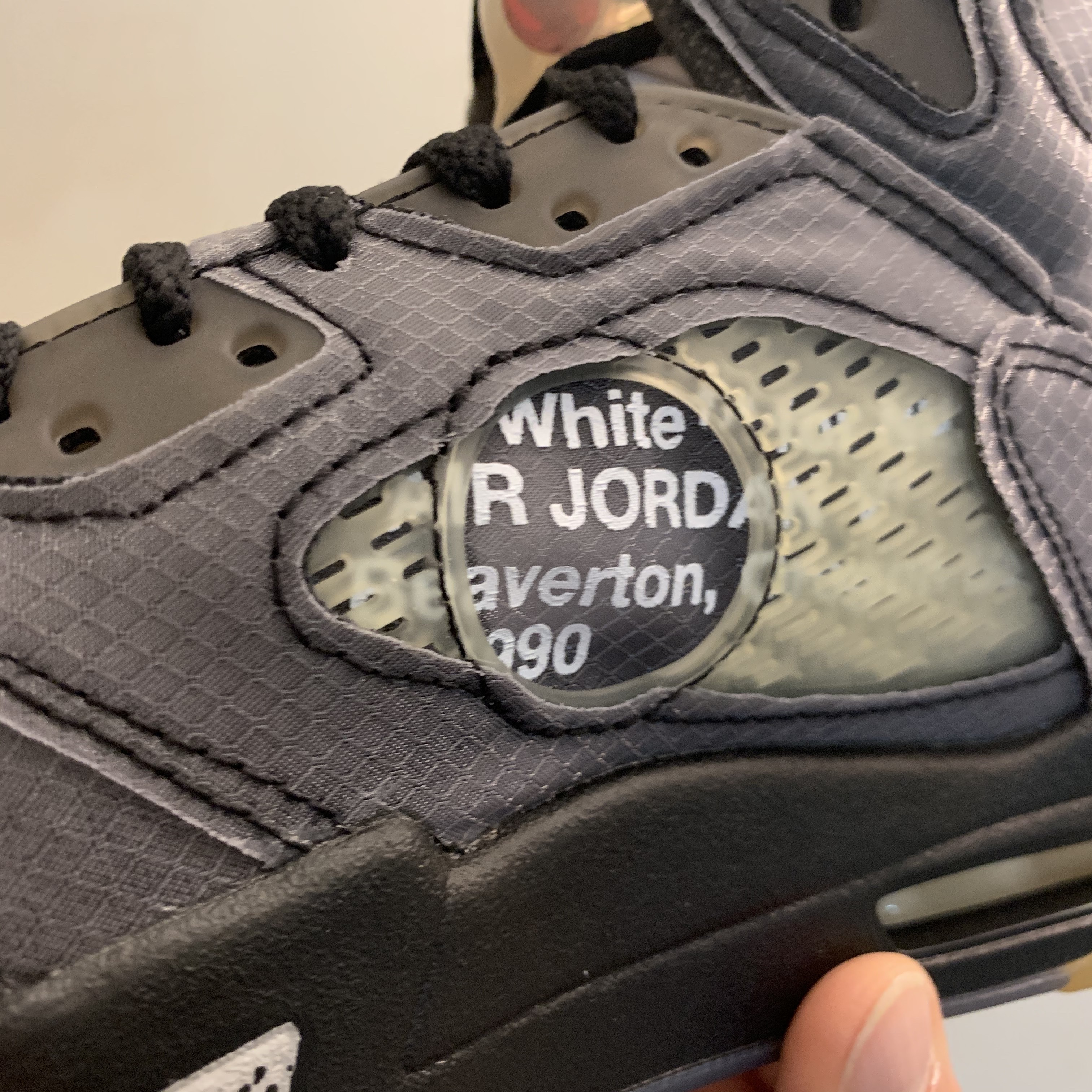 Jordan 5 x Off-White Retro SP Black Muslin 착용 스타일 - 4