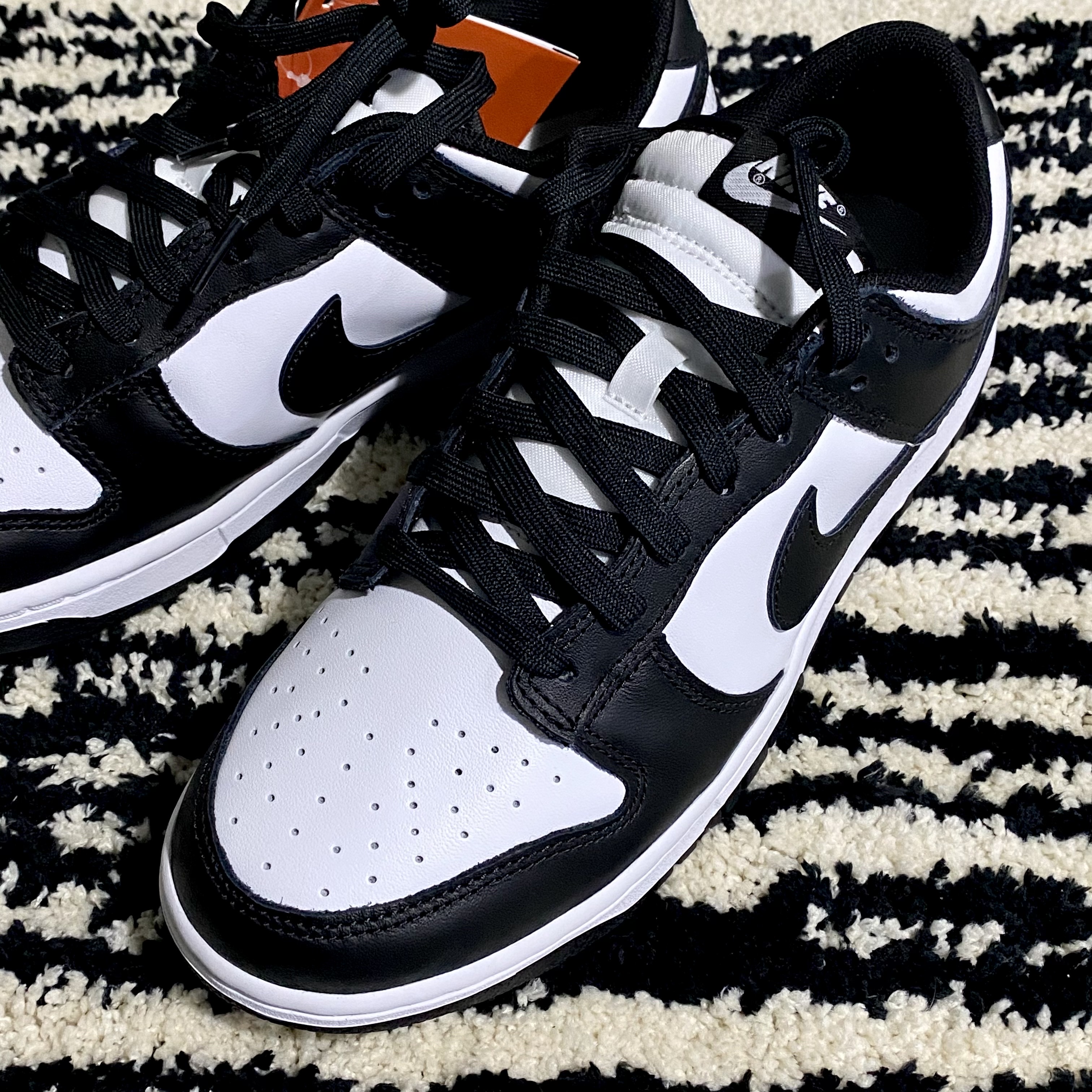 Nike Dunk Low Retro Black 착용 스타일