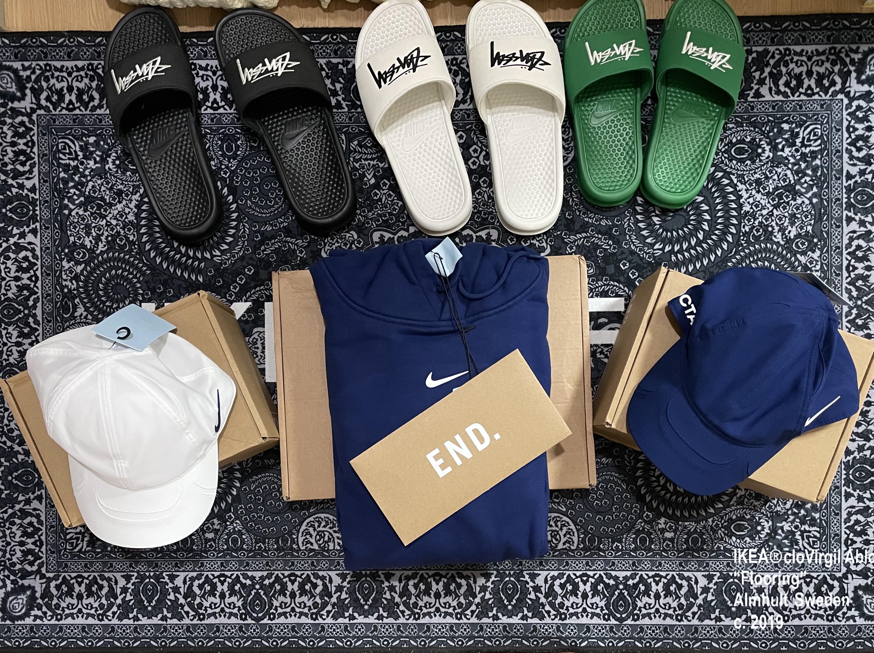 Nike x Drake Nocta Cardinal Stock Essential Hoodie Navy - US/EU, Nike x Drake Nocta Cardinal Stock Essential Cap White 착용 스타일 - 2