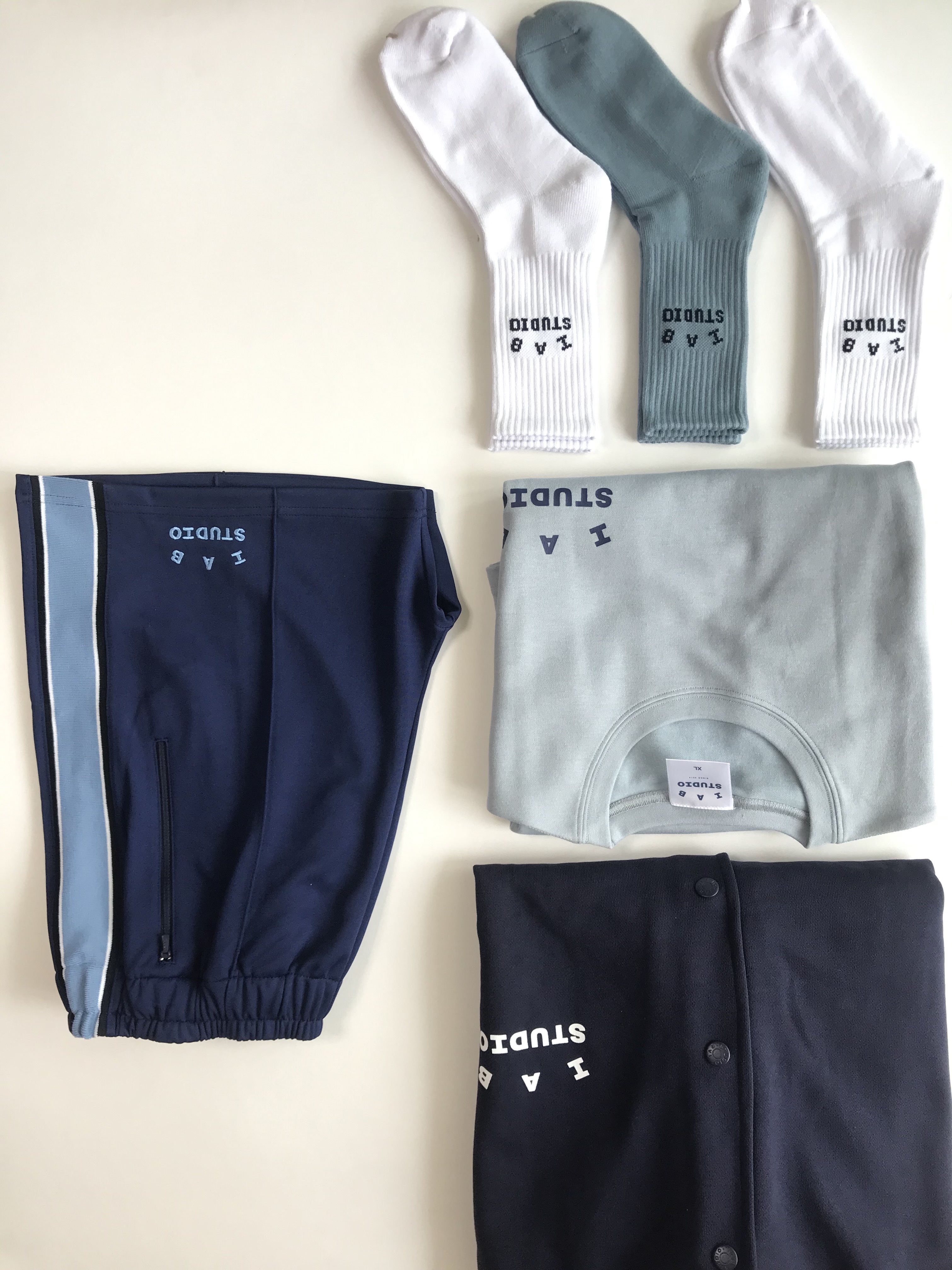 IAB Studio T-Shirt Ash Blue - 21SS, IAB Studio Cotton Stadium Jacket Navy - 21SS 착용 스타일