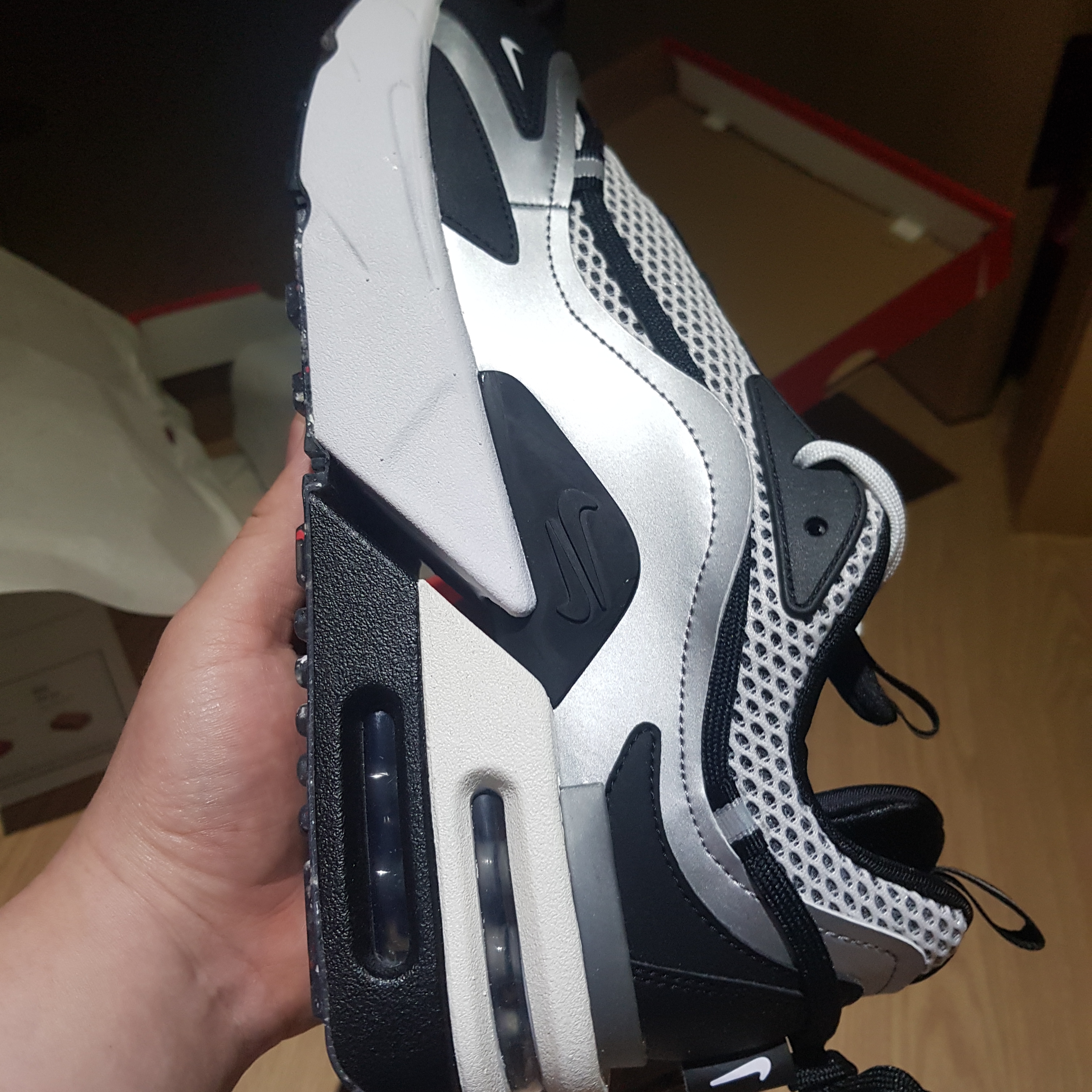 (W) Nike Air Max Furyosa Silver and Black 착용 스타일 - 2