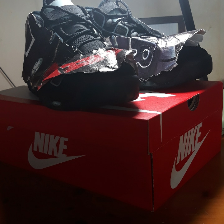 Nike Air More Uptempo 96 Maximum Volume 착용 스타일 - 2