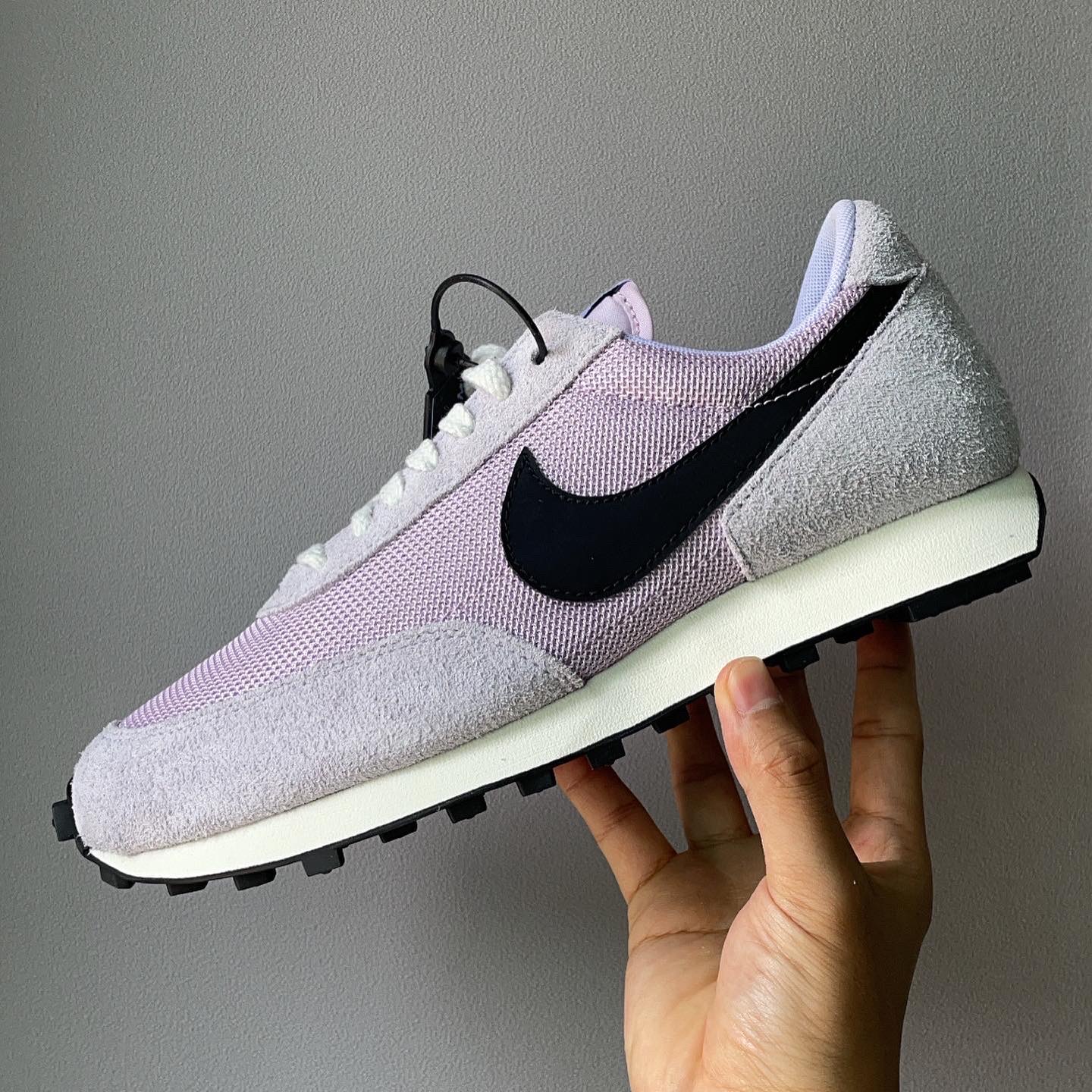 Nike Daybreak SP Lavender Mist 착용 스타일