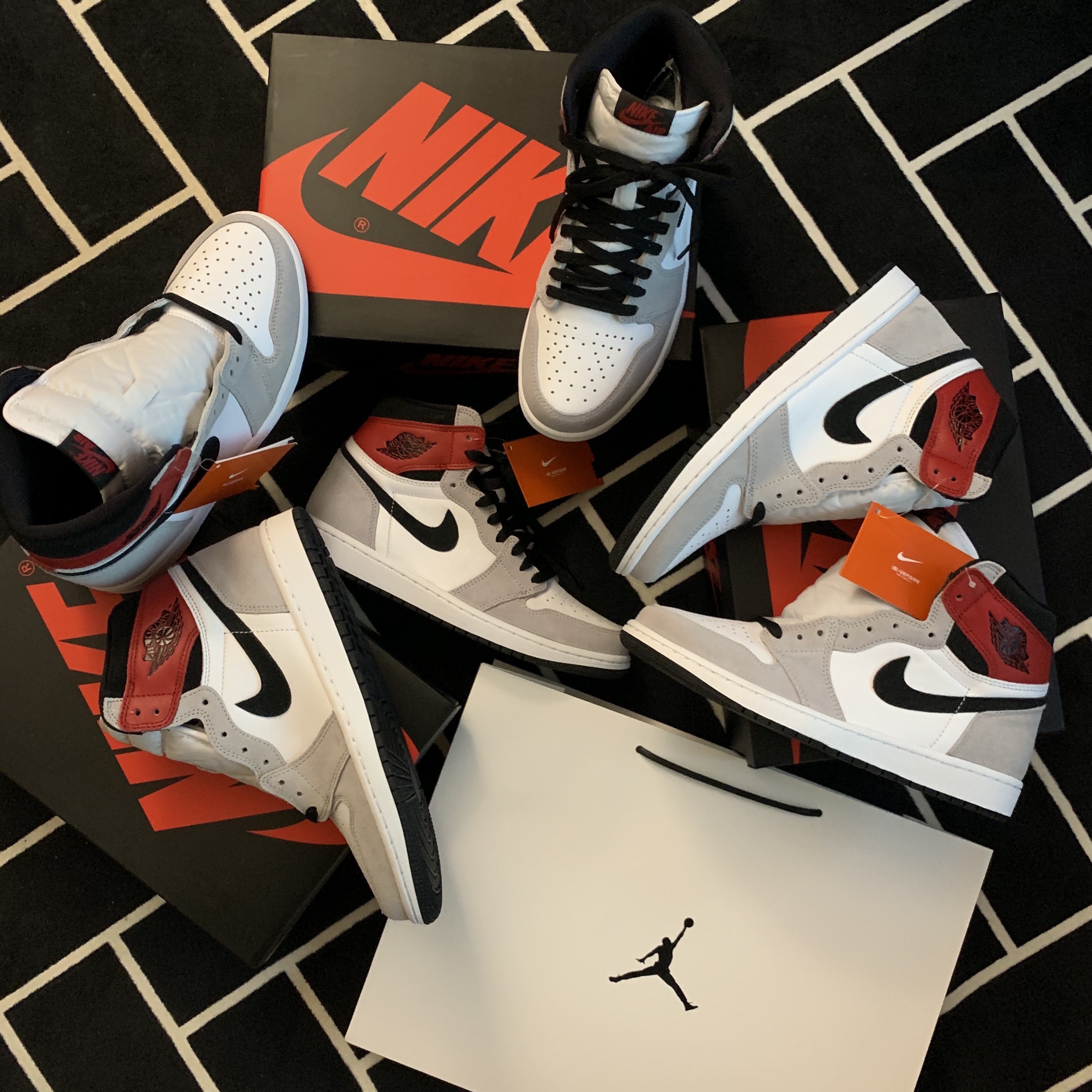 Jordan 1 Retro High OG Light Smoke Grey 착용 스타일