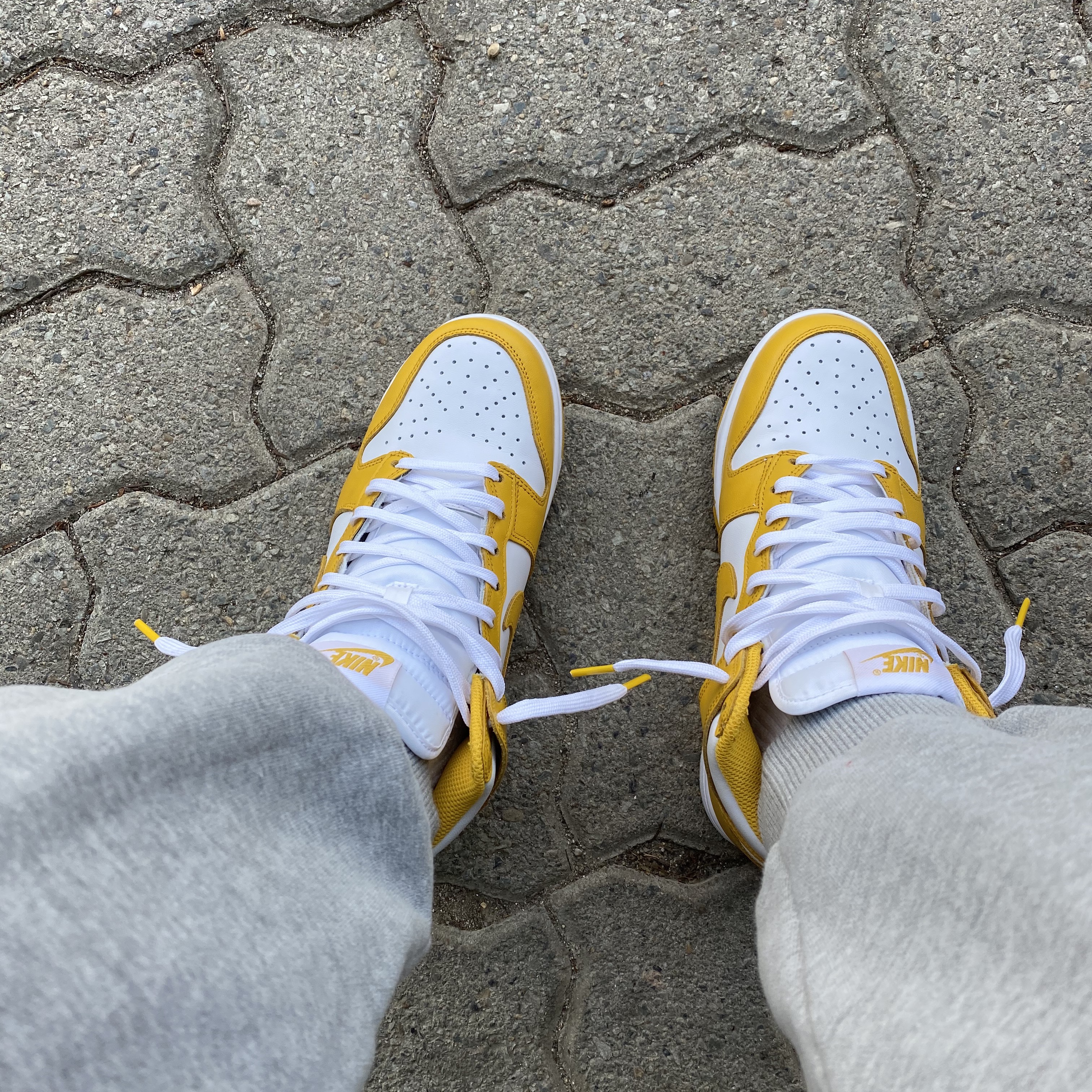(W) Nike Dunk High Dark Sulfur 착용 스타일