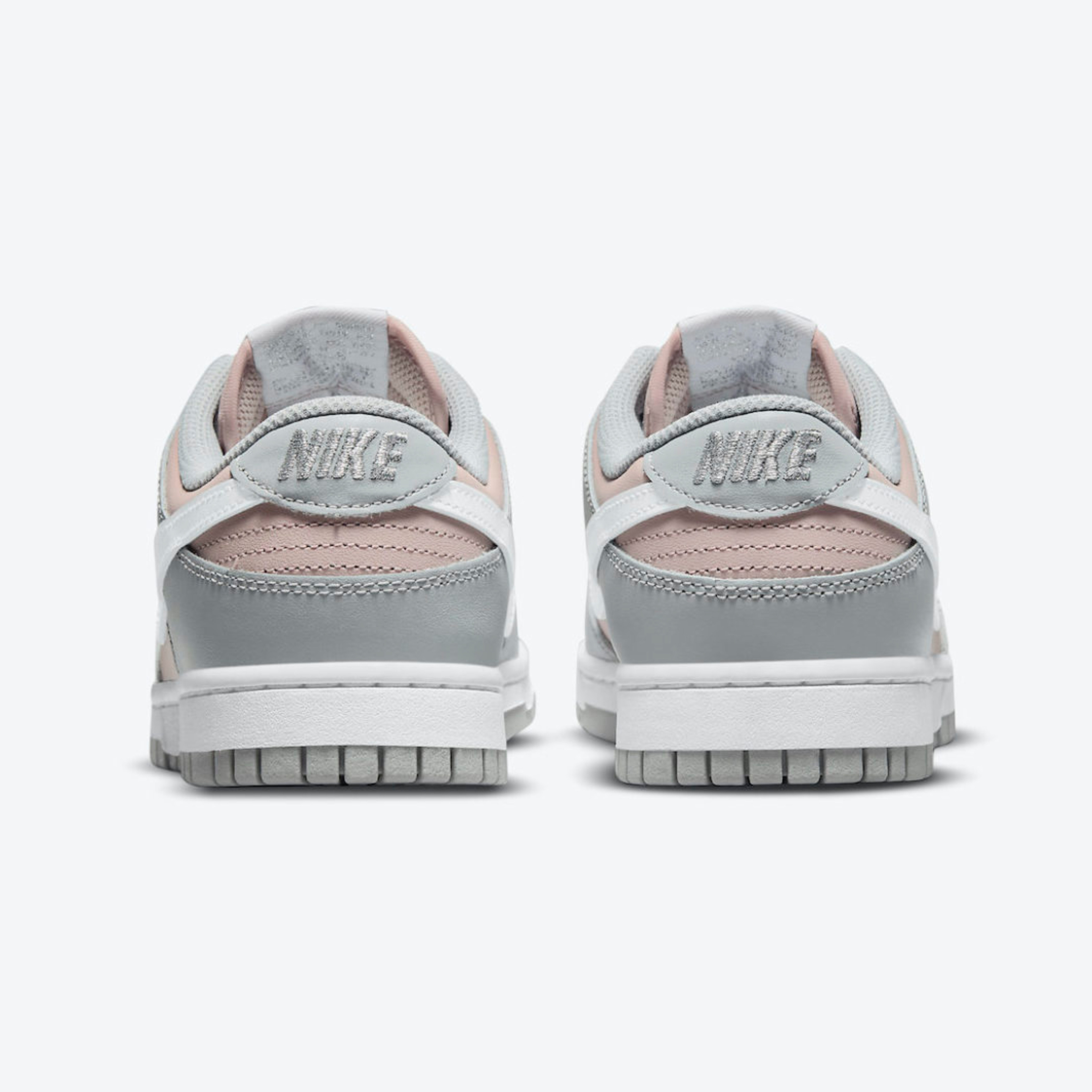 Nike SB Dunk Low Summit White Wolf Grey 착용 스타일 - 4
